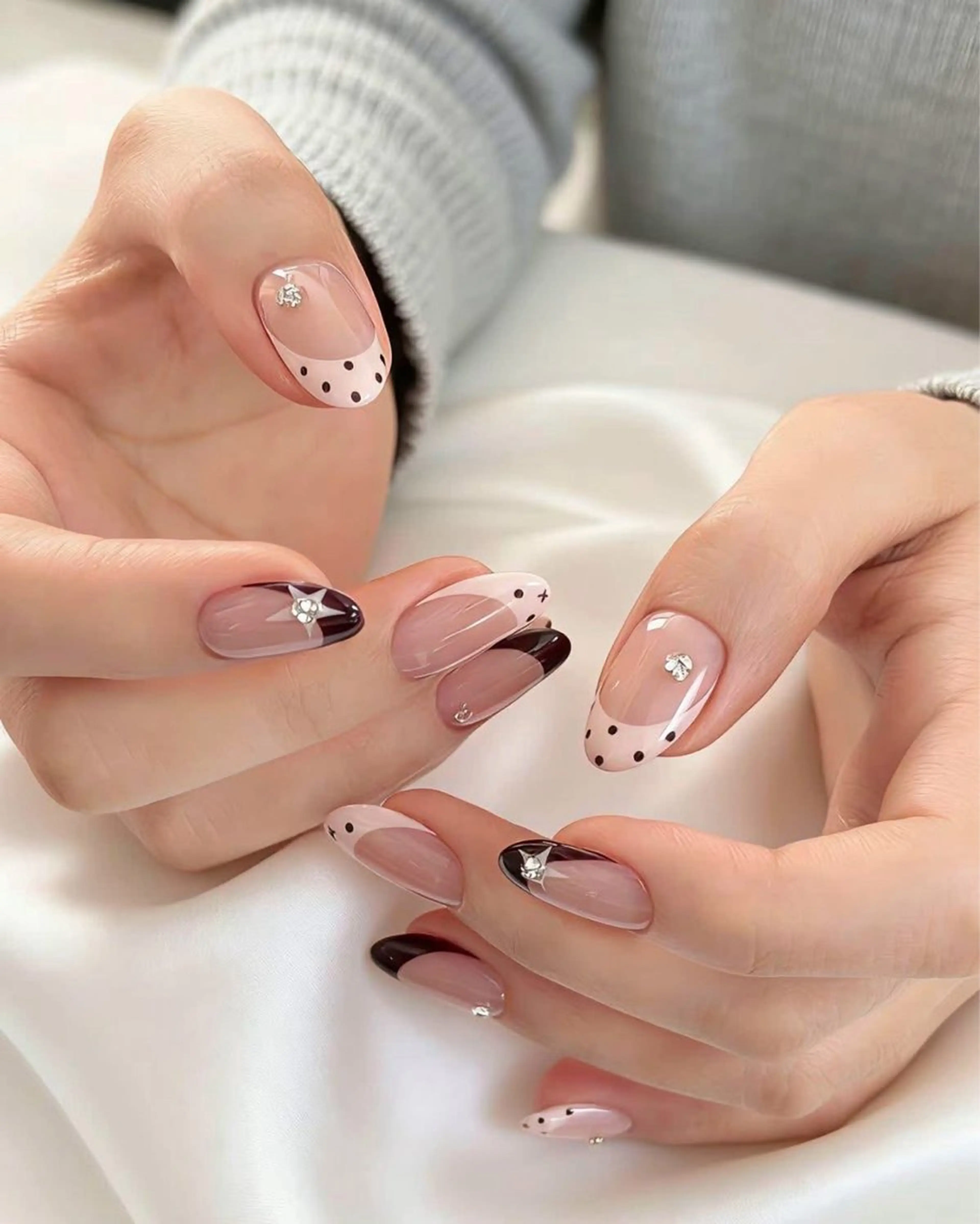 ネイル オーロラネイル ブルー チークネイル 長さ出し フットネイル ハンドネイル JIN 168 新大久保のネイルデザイン