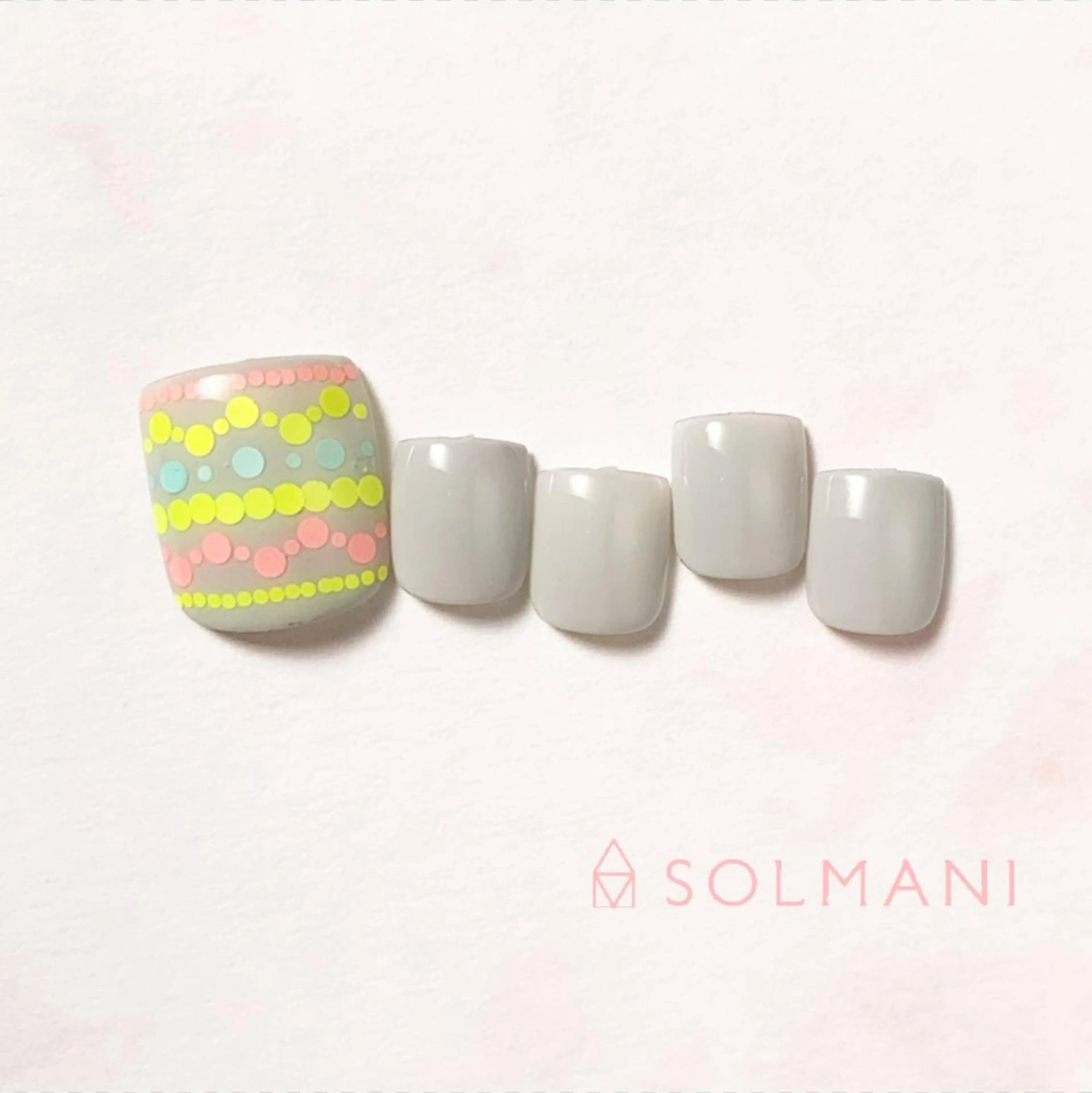 ネイル フットネイル ホログラムネイル パステルネイル SOLMANI 予約担当のネイルデザイン