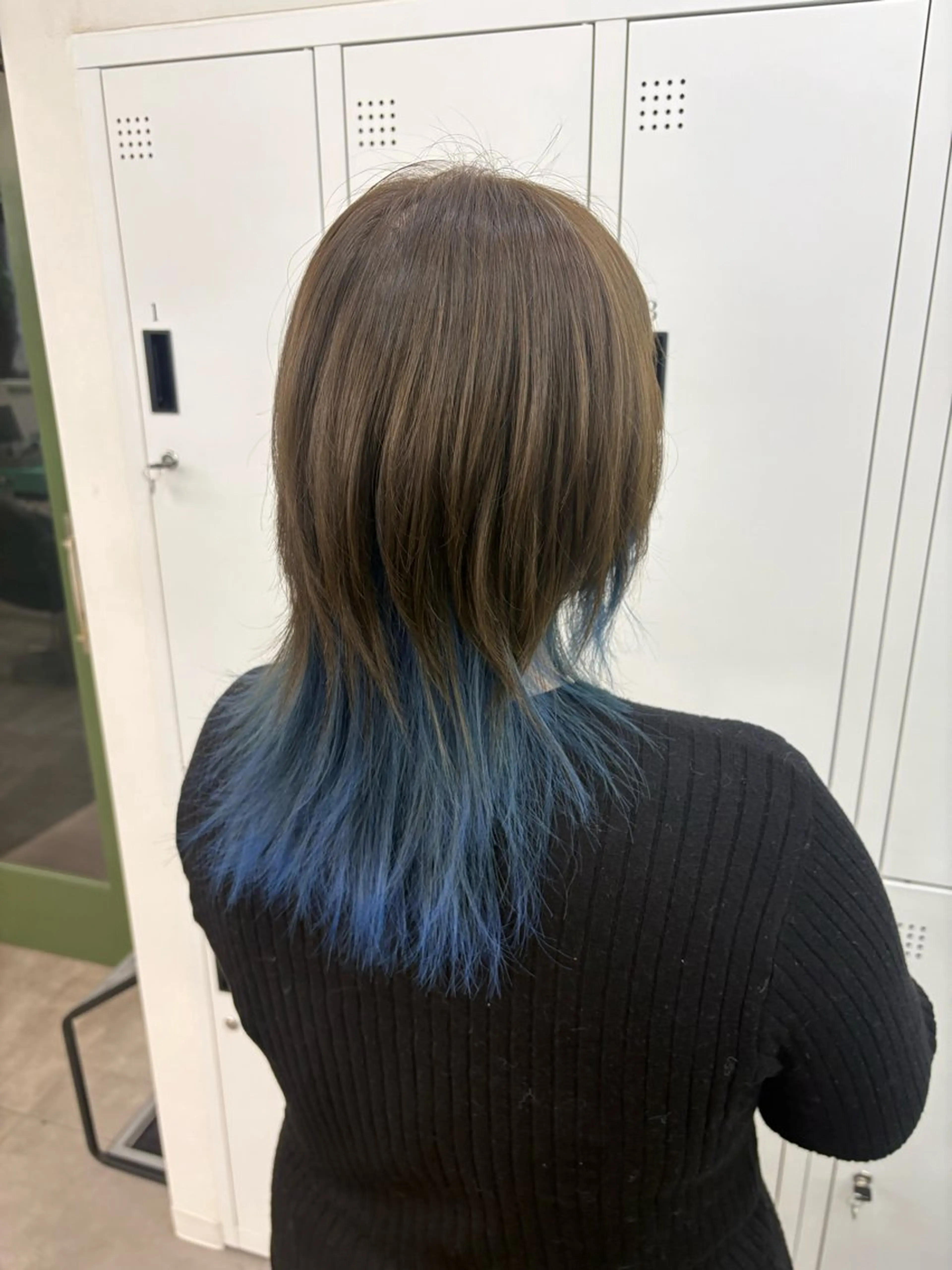 セミロング カット ヘアカラー 綾乃／デザインカラー ／ハイトーン／ボブのヘアスタイル