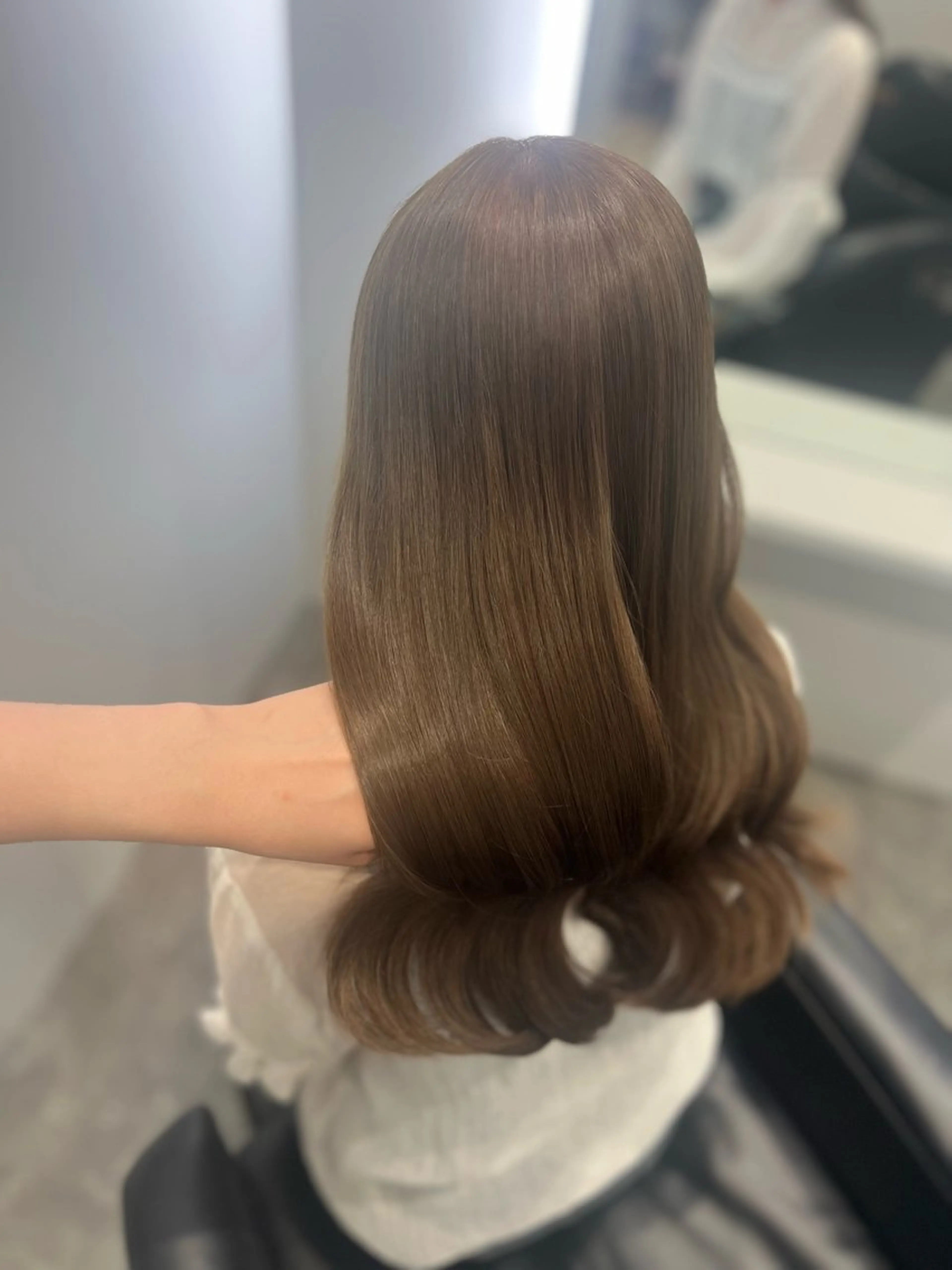 ロング カラー 髪質改善/透明感/ ブリーチ/桃谷翼のヘアスタイル