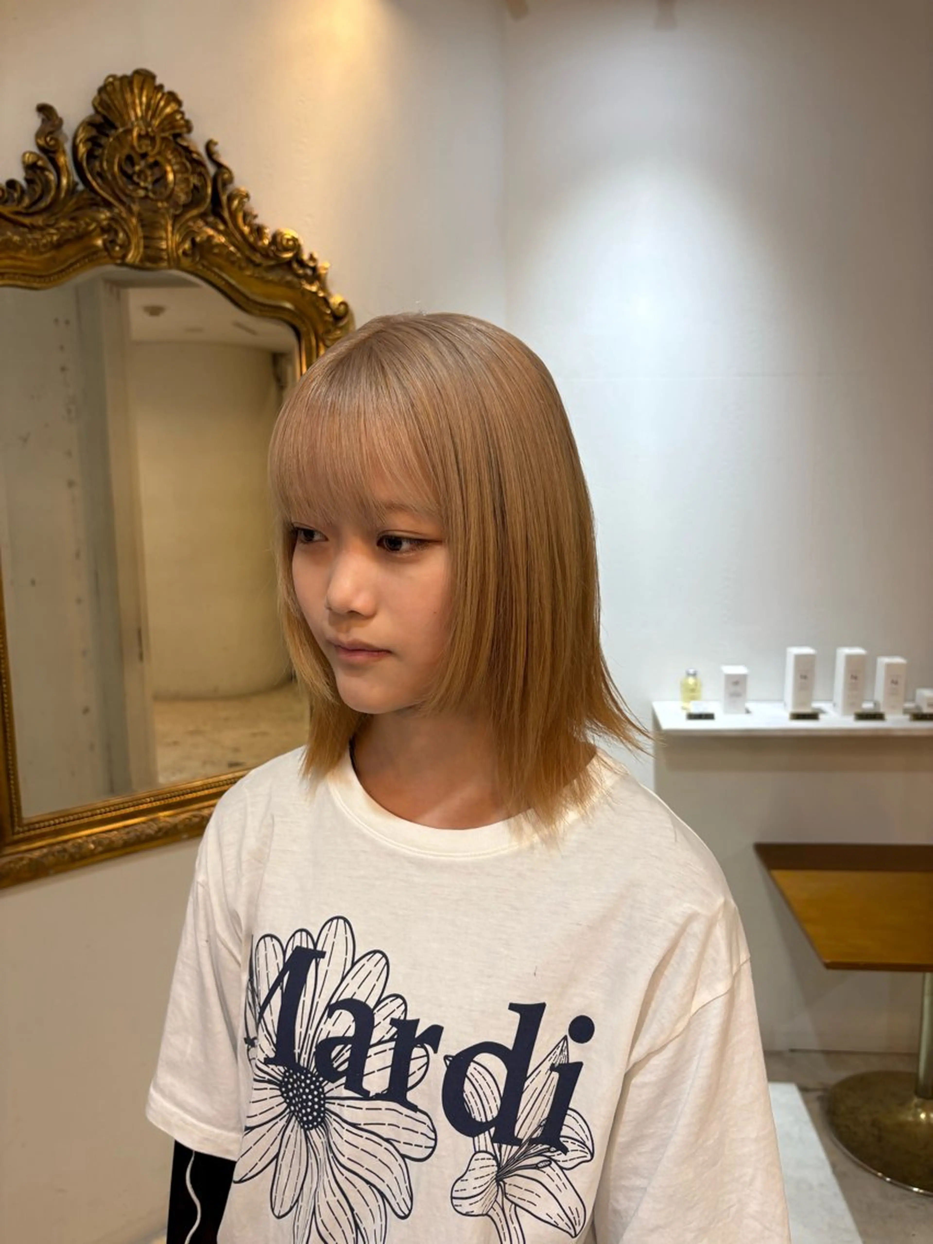 ショート 🩶ハイトーン🖤 URARAのヘアスタイル