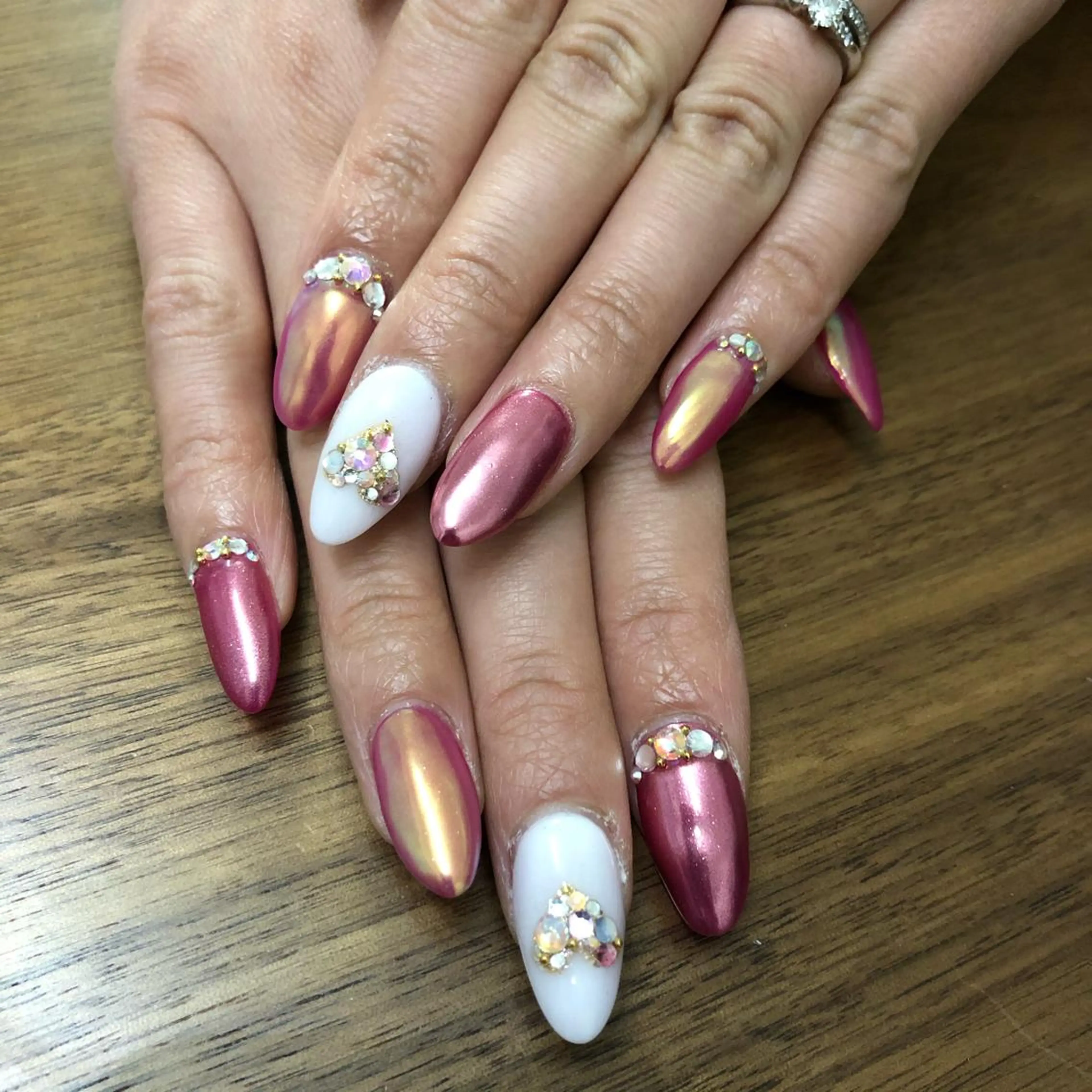 ミディアム ネイル 《LB》ラブリエ Nail&eyeのマツエク・マツパデザイン