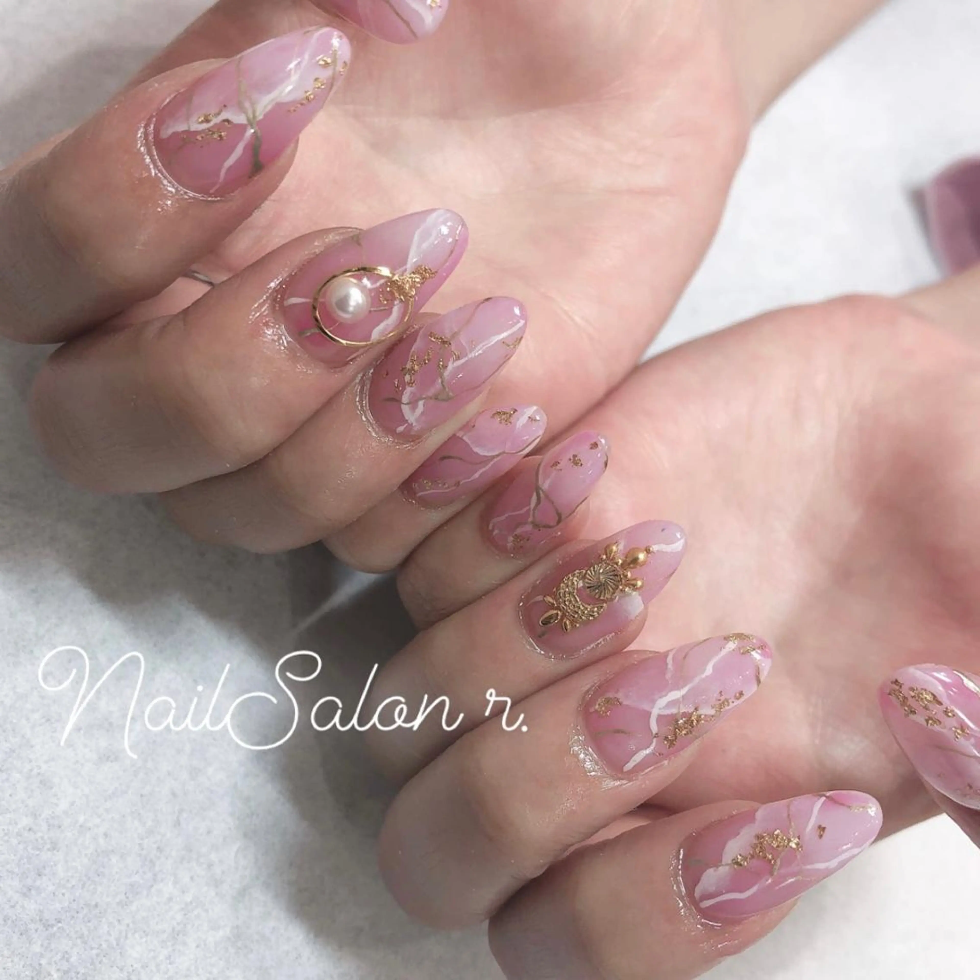 ネイル ハンドネイル Nailsalon r.のネイルデザイン