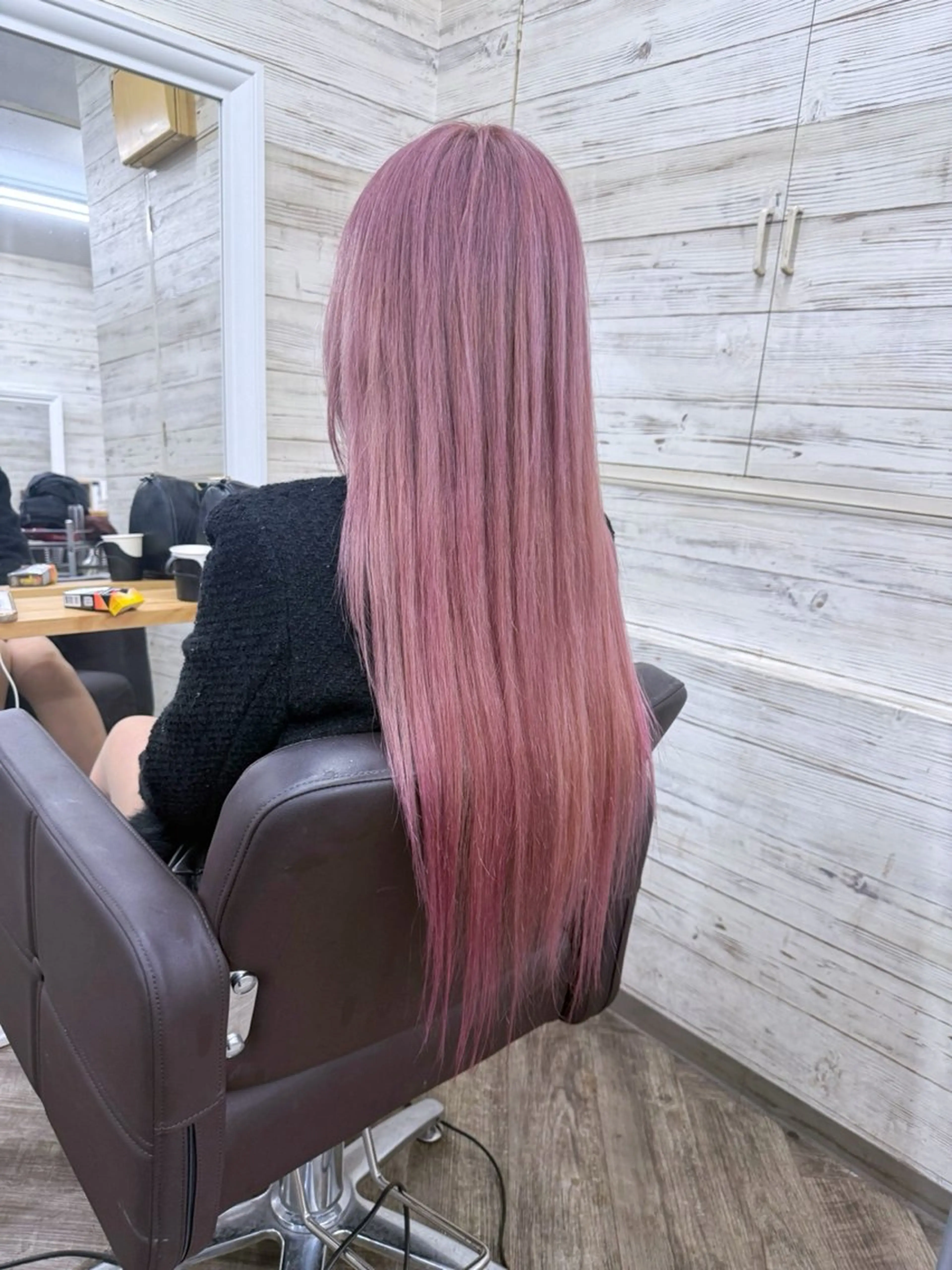 ロング カラー ベージュカラー ピンクカラー ピンクベージュ ロング ヘアカラー トリートメント 北沢 隆のヘアスタイル