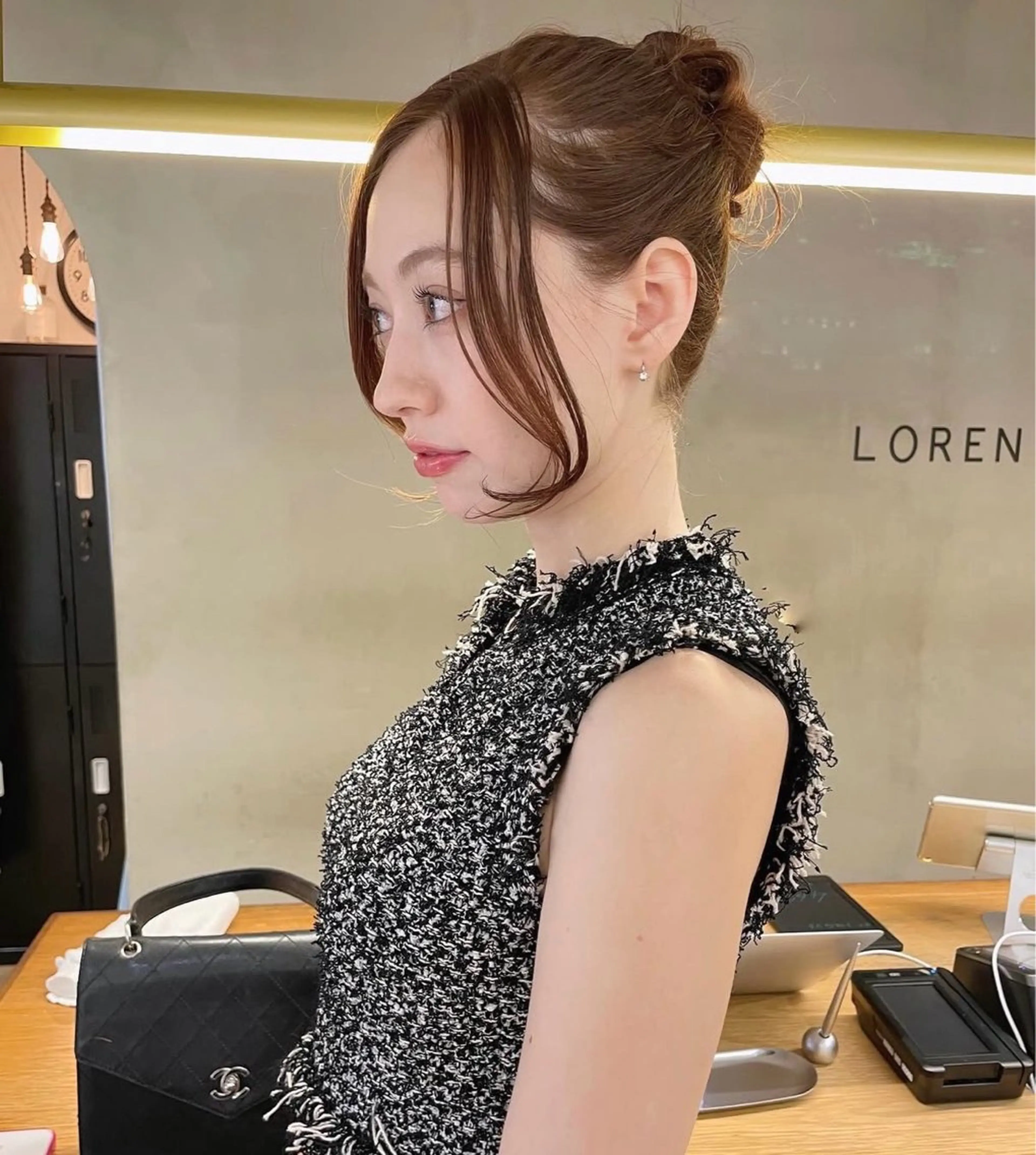 ヘアアレンジ ヘアセット 高発色ブリーチ/ ハイレイヤー🪽aiのヘアスタイル