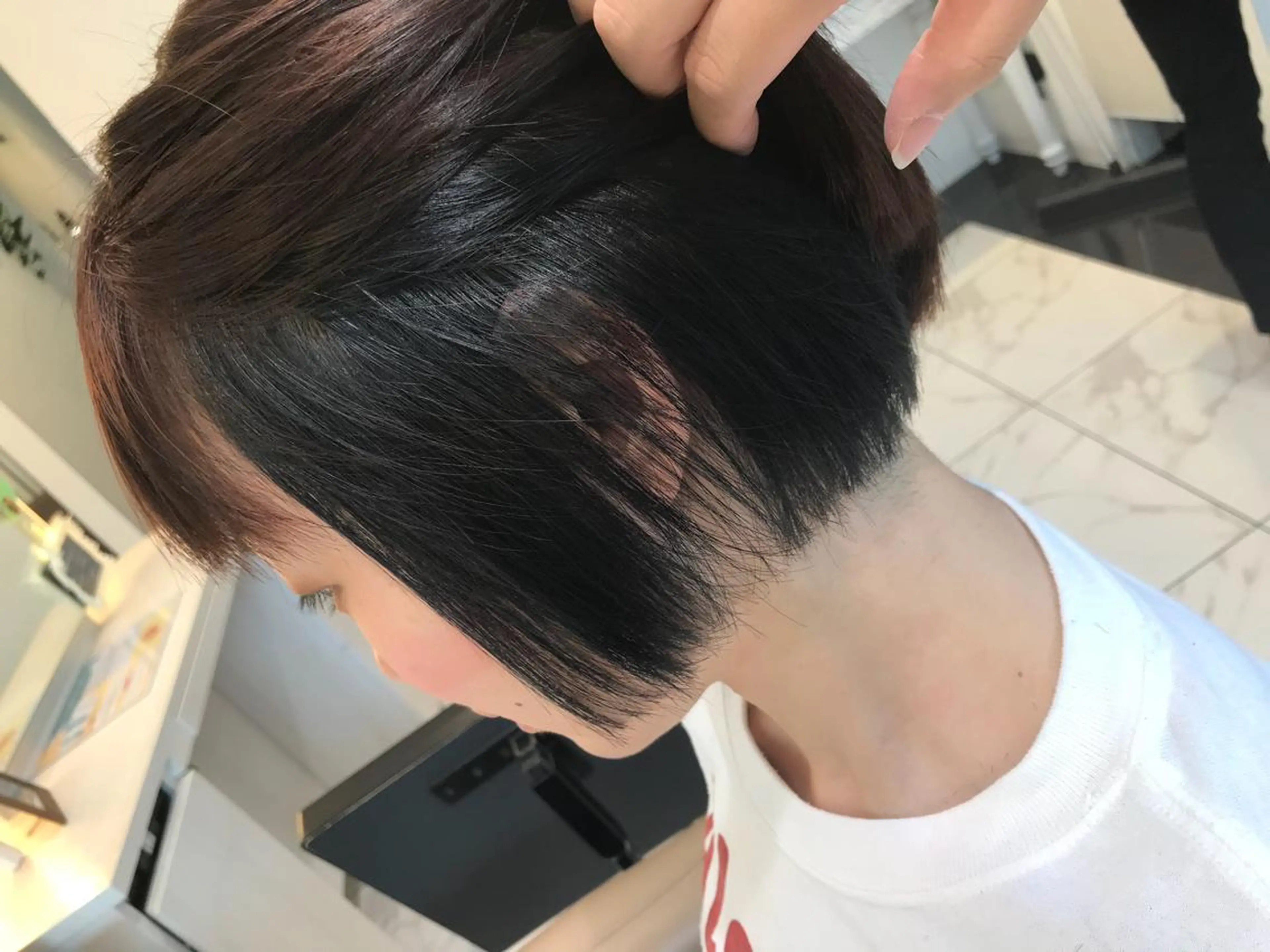 ショート カラー ネイビーカラー 清藤 綾のヘアスタイル