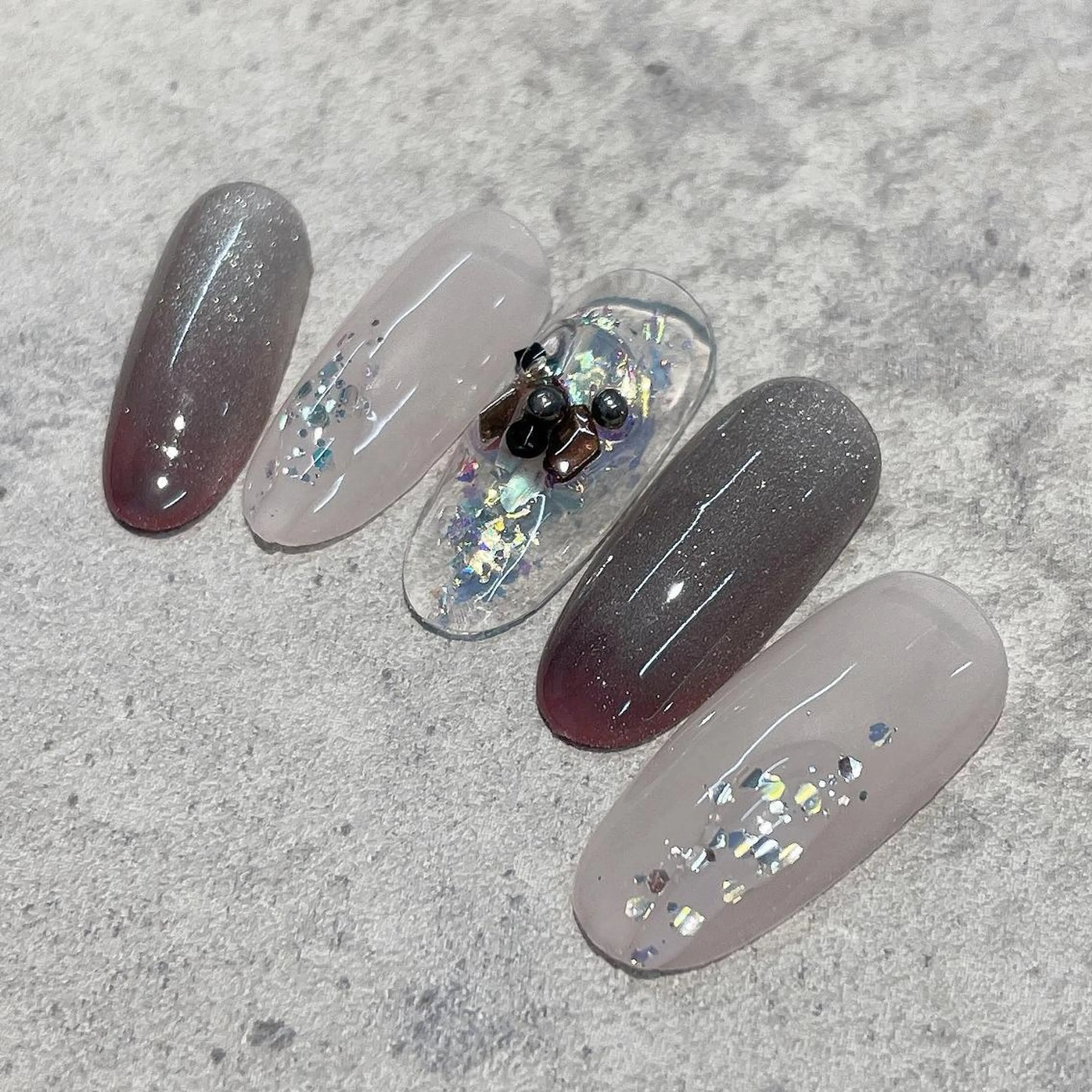 ネイル マツエク・マツパ まつげパーマ ボリュームラッシュ ジェルネイル ニュアンスネイル パラジェル 髙橋 敦子のネイルデザイン