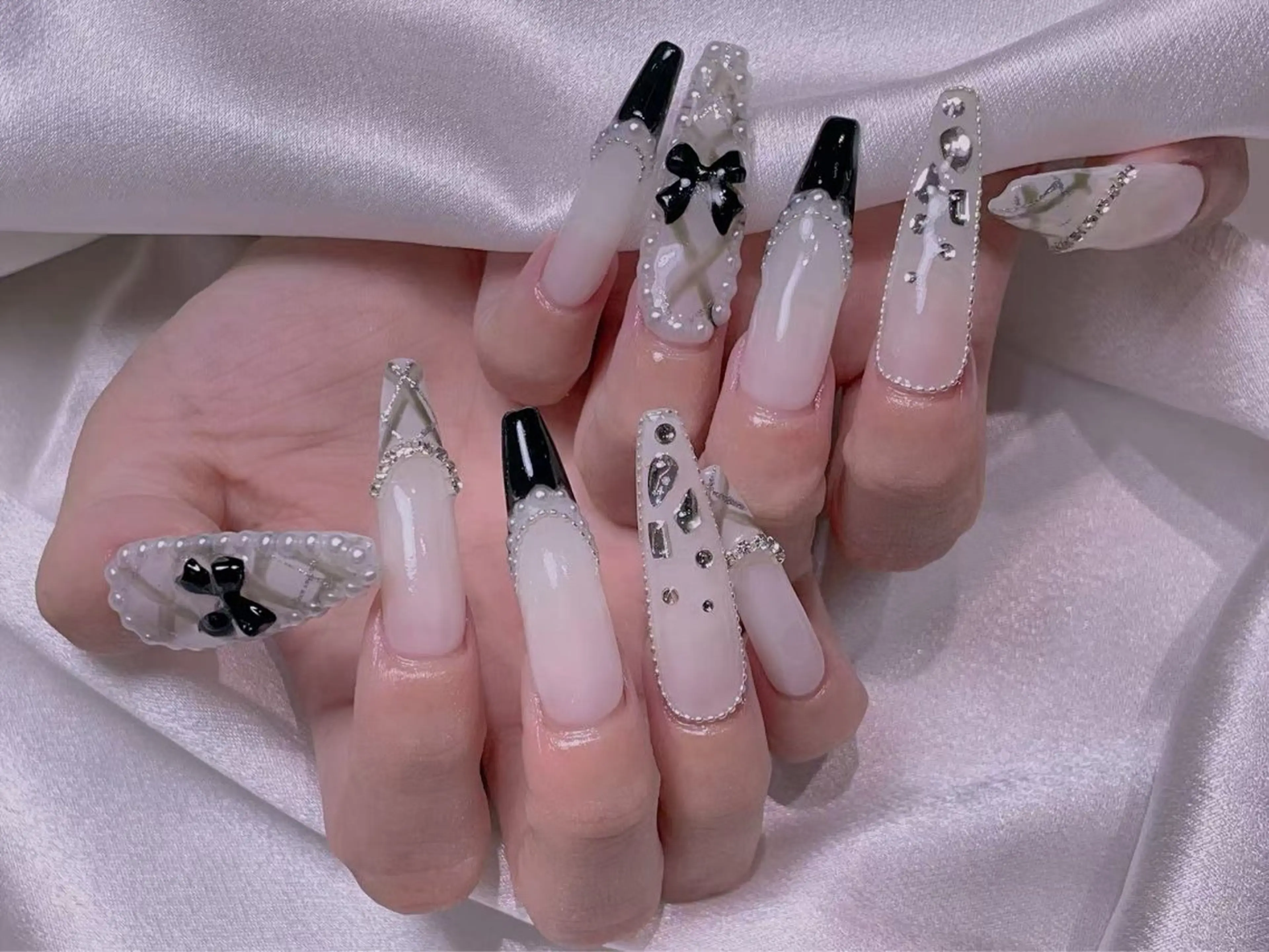 ネイル M2ネイルサロン【長さ出し&フィルイン導入店】所属・長さ出し専門店 RIRIのネイルデザイン