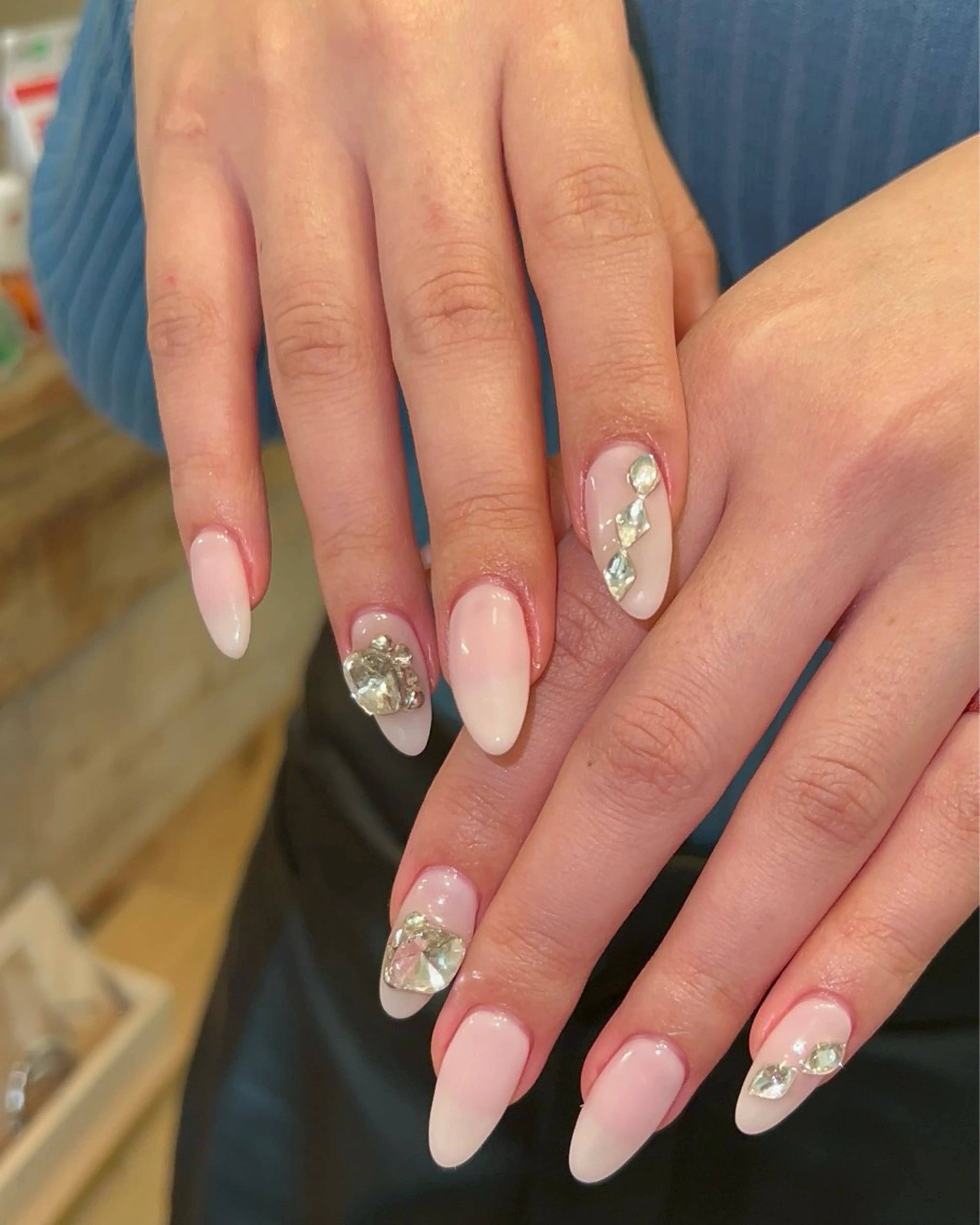 ネイル ハンドネイル フットネイル ハンドケア Nes.Nail所属・Miyagi Asamiのネイルデザイン