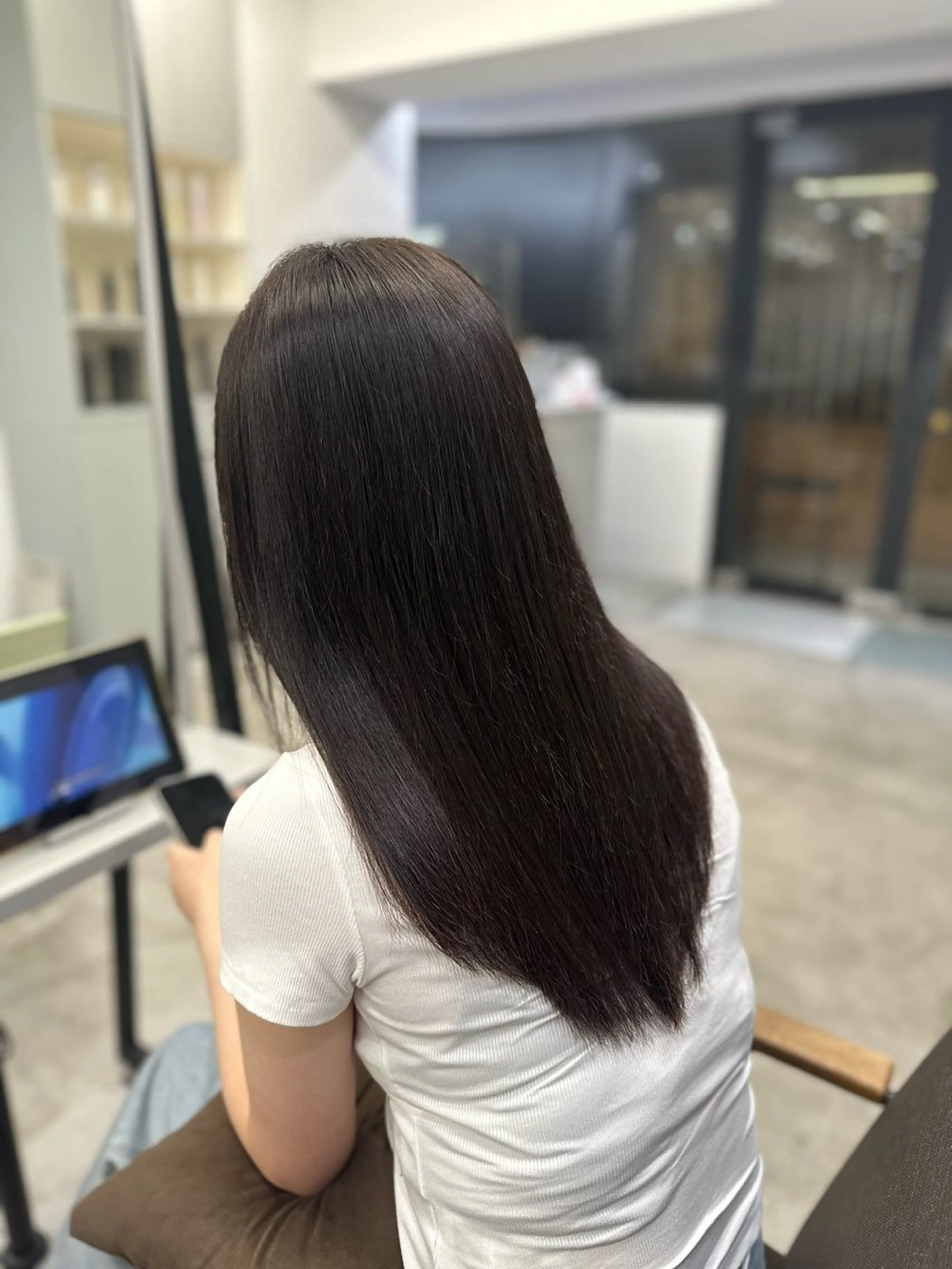 セミロング パーマ 縮毛矯正 ハイトーンカラー が絶対可愛い✨泰聖✨のヘアスタイル