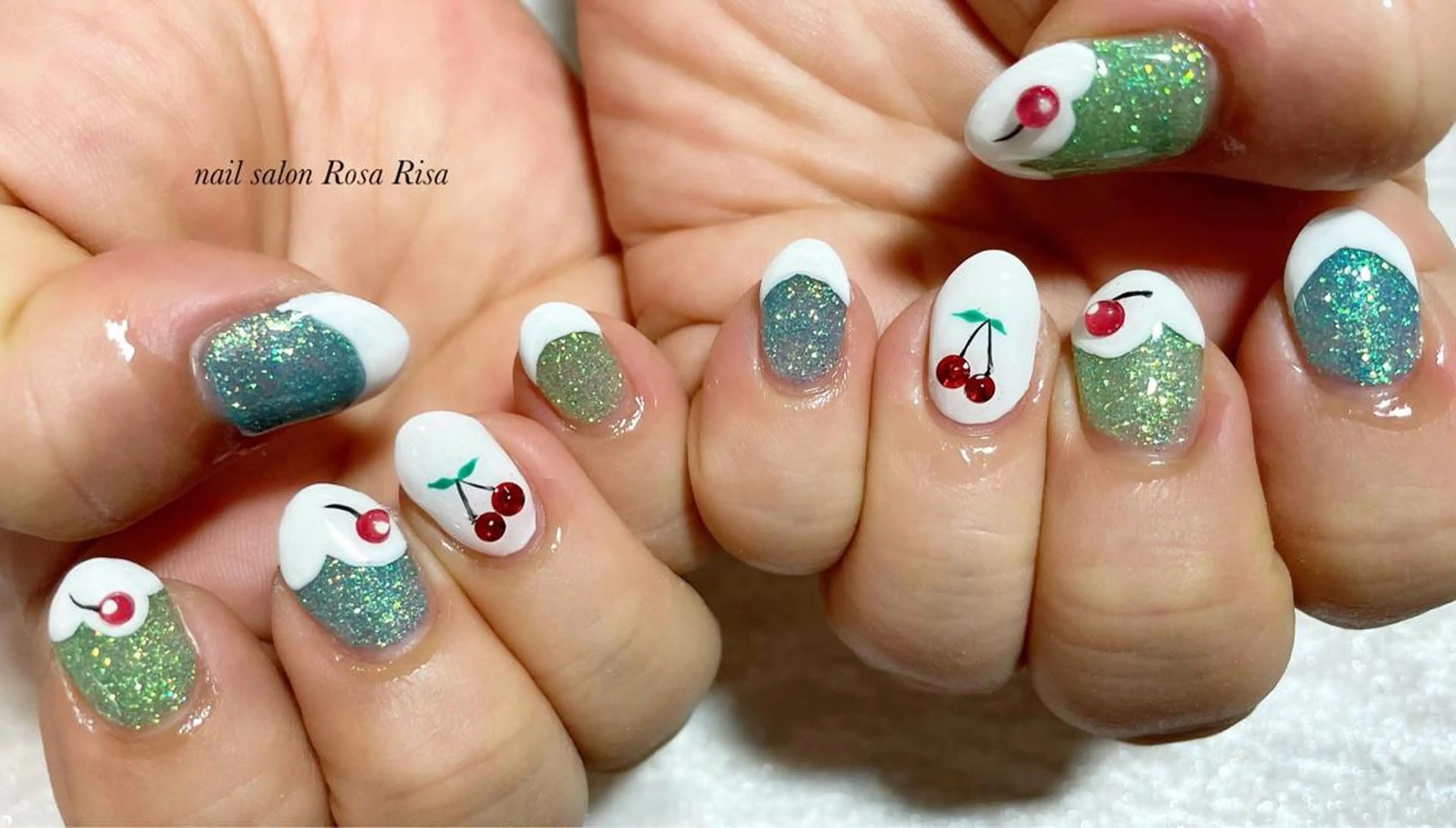 ミディアム ネイル ハンドネイル ネイルスタジオ シェイクユアハンズのネイルデザイン