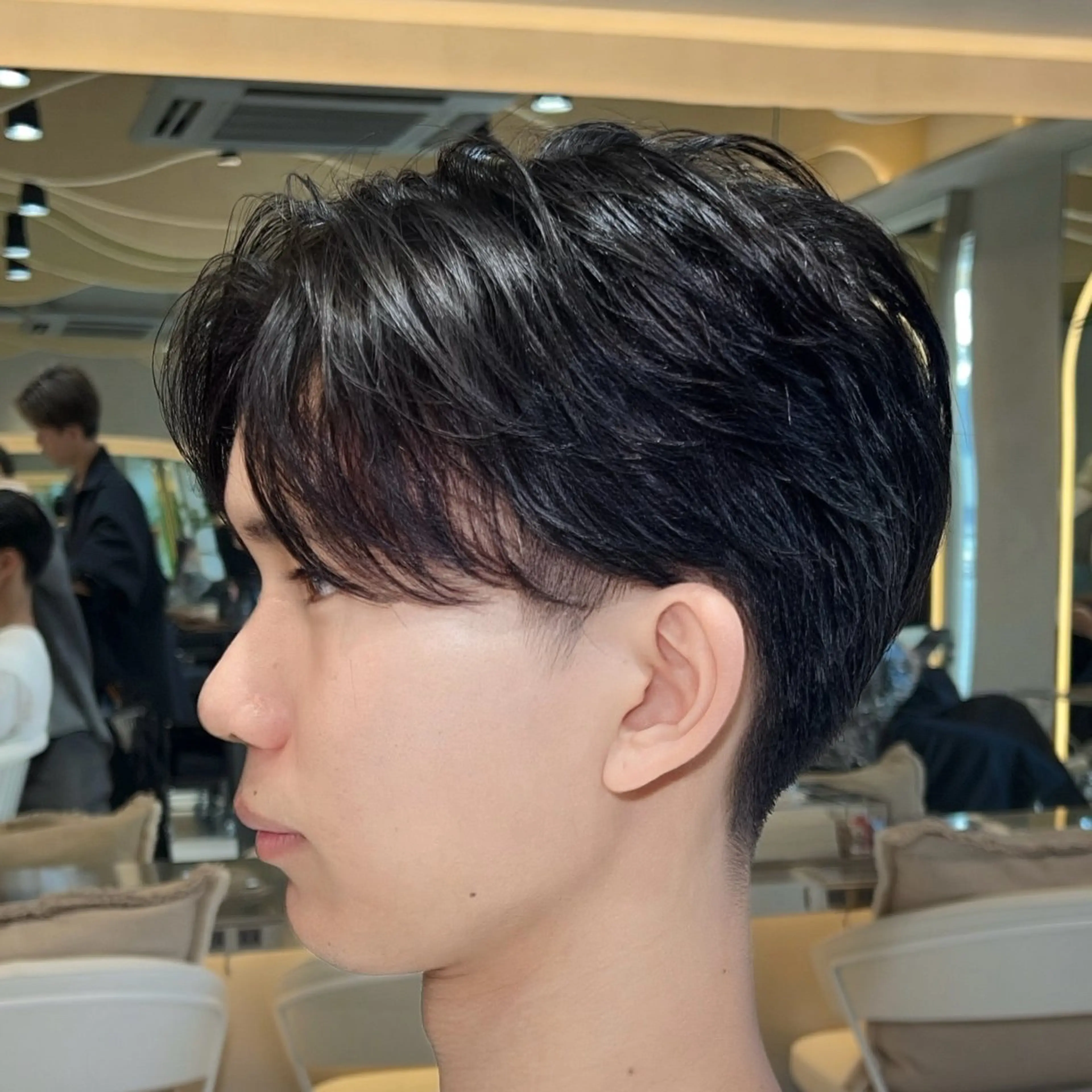 パーマ メンズ メンズブリーチ ダウンパーマ メンズハイトーン カルマパーマ メンズ韓国風 【メンズ特化✨】 縮毛矯正/千原涼麻のヘアスタイル