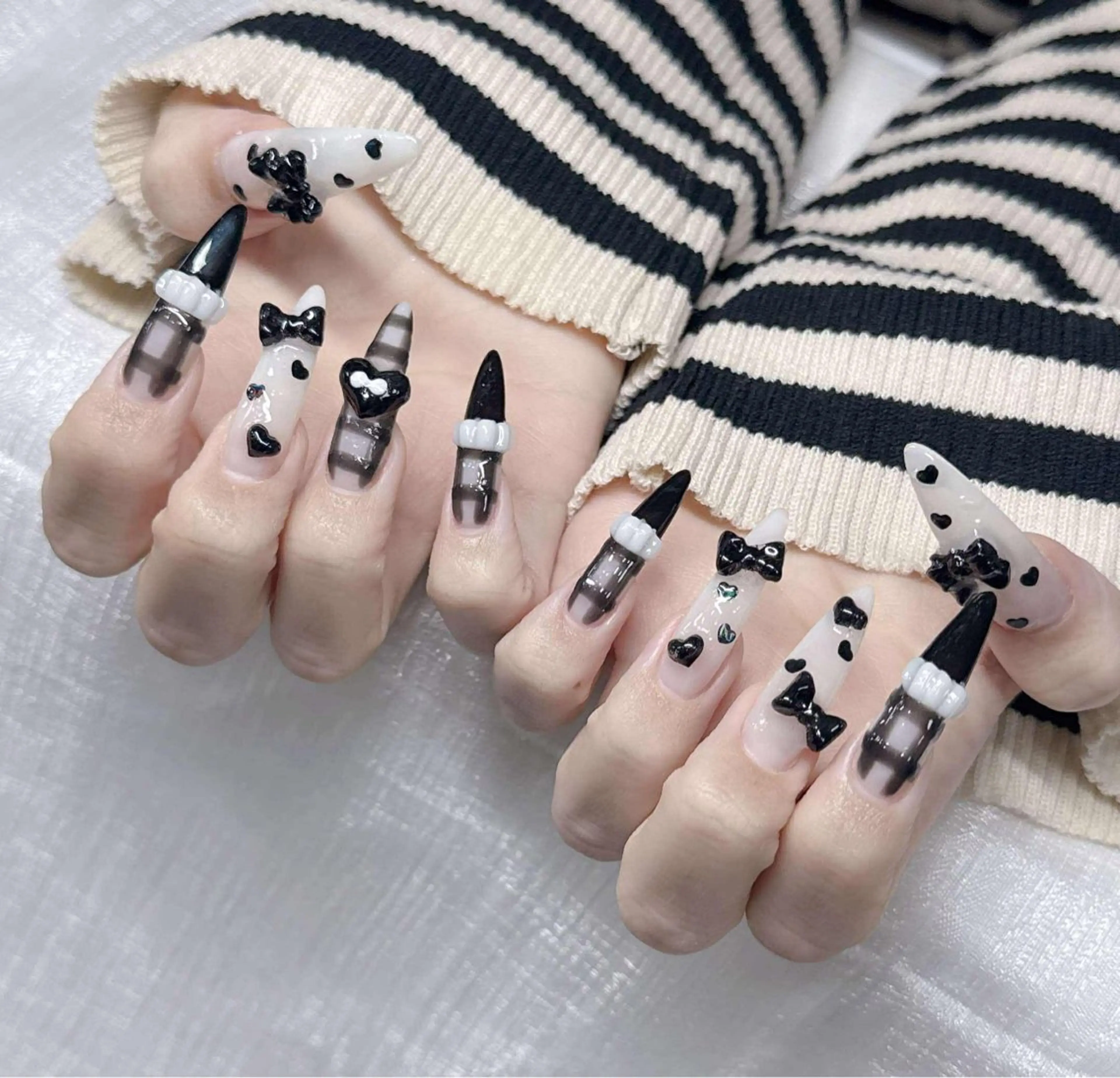 ネイル ハンドネイル Lee Nailsのネイルデザイン