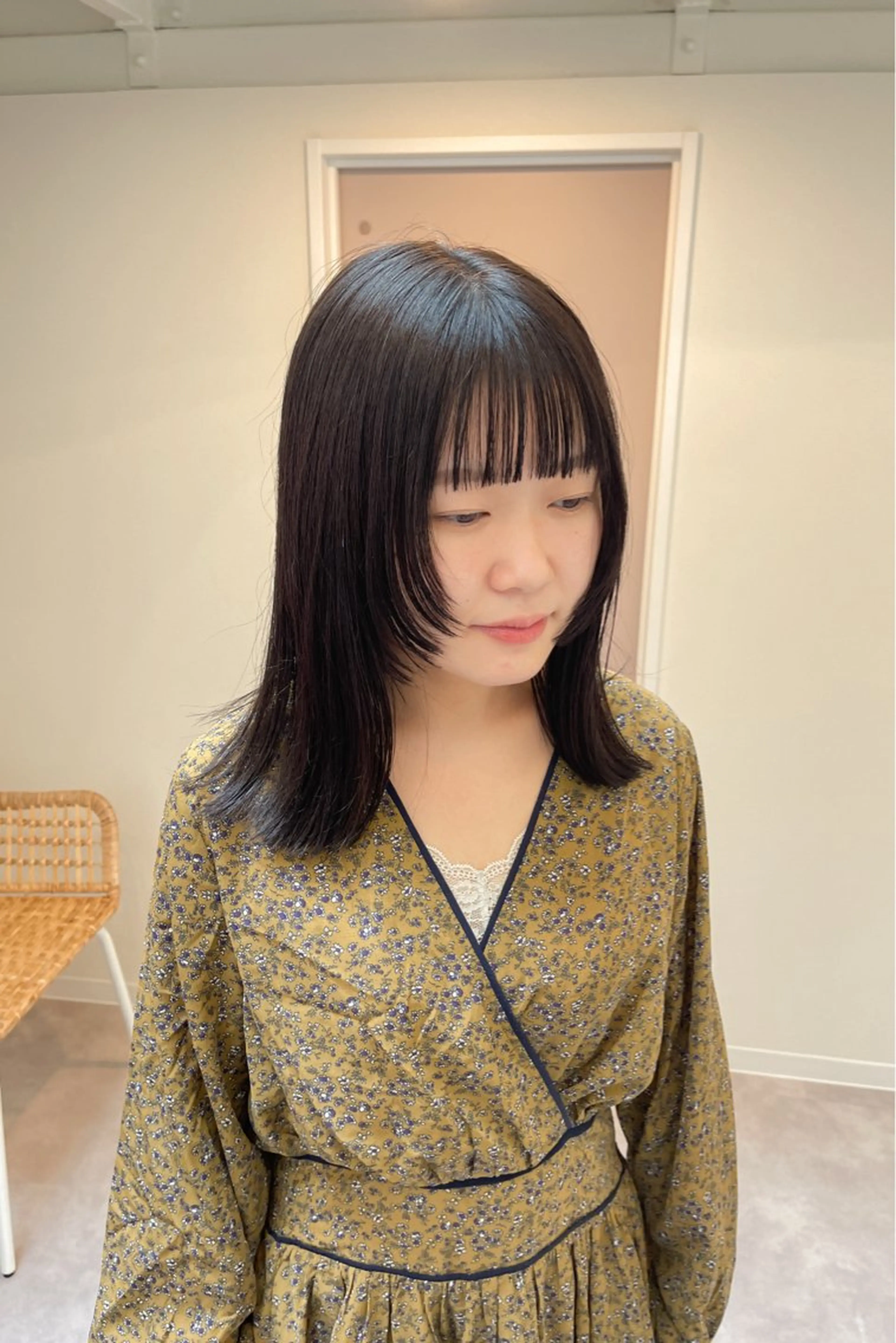 ミディアム 顔まわりレイヤー 顔周りカット レイヤーカット カット ヘアカラー トリートメント kyon.hair 韓国カットカラーのヘアスタイル
