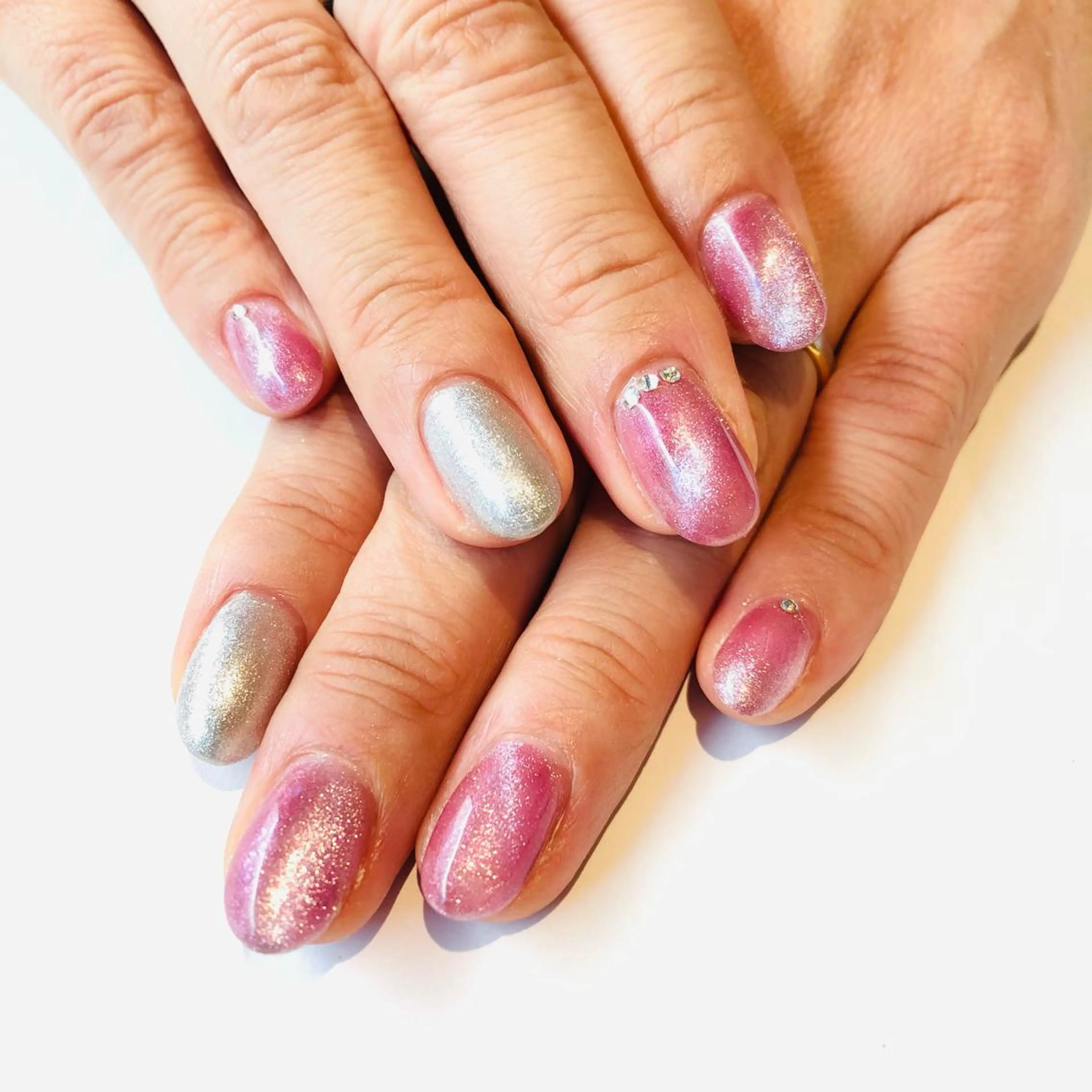 ネイル マグネットネイル ストーンネイル 大阪福島 韓国まつげ Sayaka🤍🐩のマツエク・マツパデザイン