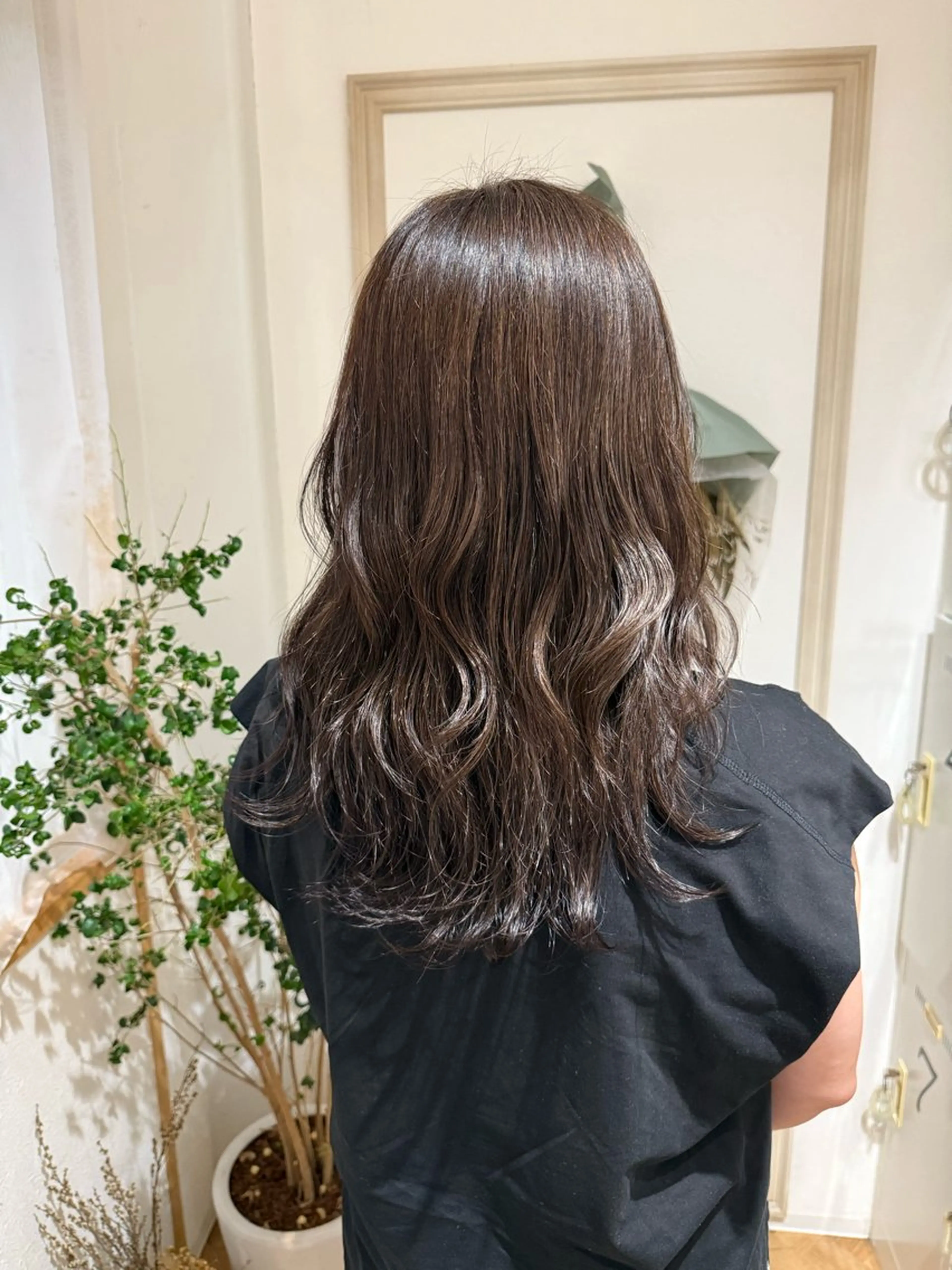 セミロング カラー merc.🦋菱谷 はなのヘアスタイル