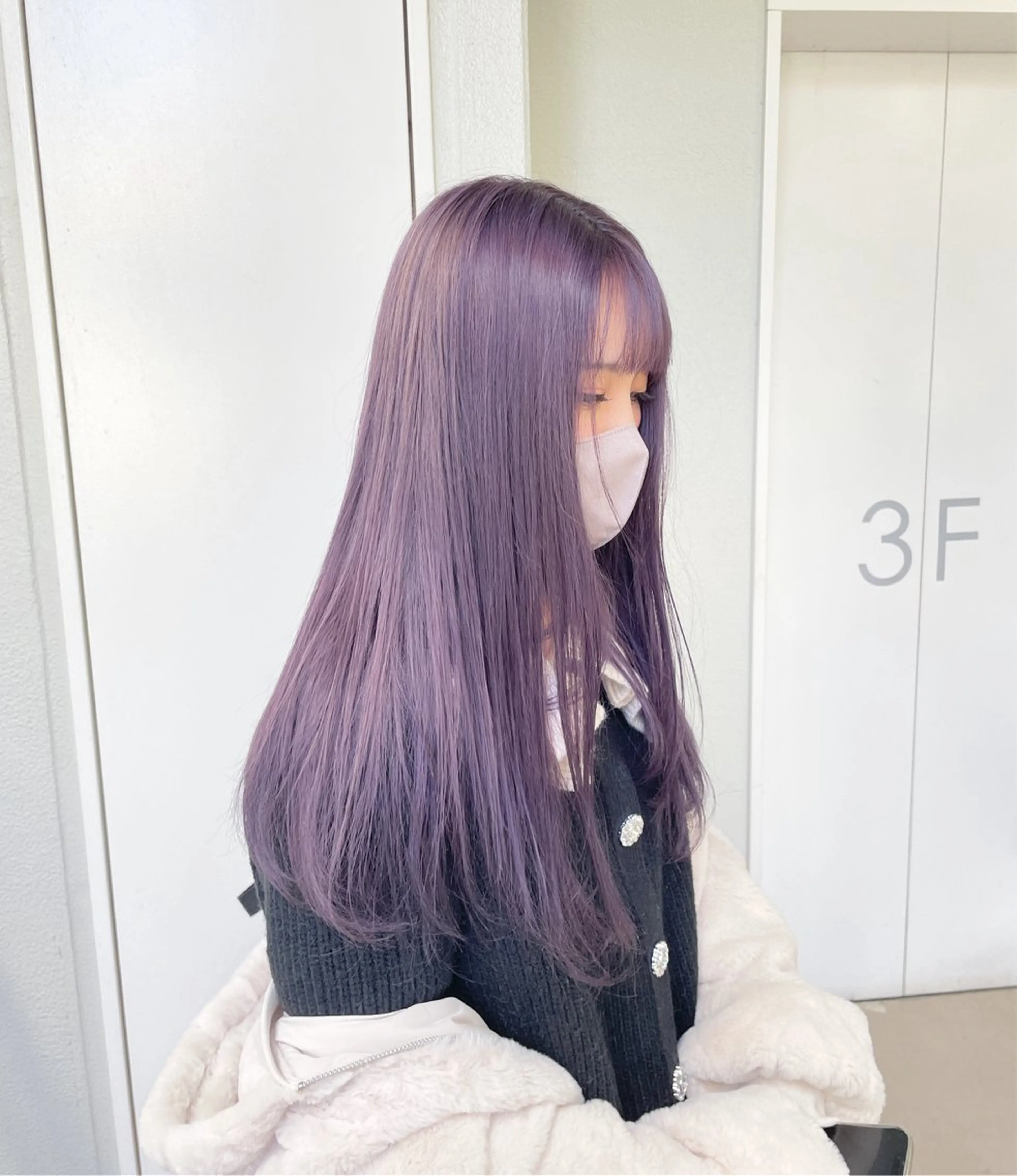 ロング カラー ヘアアレンジ ベージュカラー ブリーチ ラベンダーカラー ラベンダーベージュ 縮毛矯正 ヘアカラー トリートメント ヘッドスパ ヘアセット 艶髪✨寒色カラー✨ 翁長孝輔のヘアスタイル