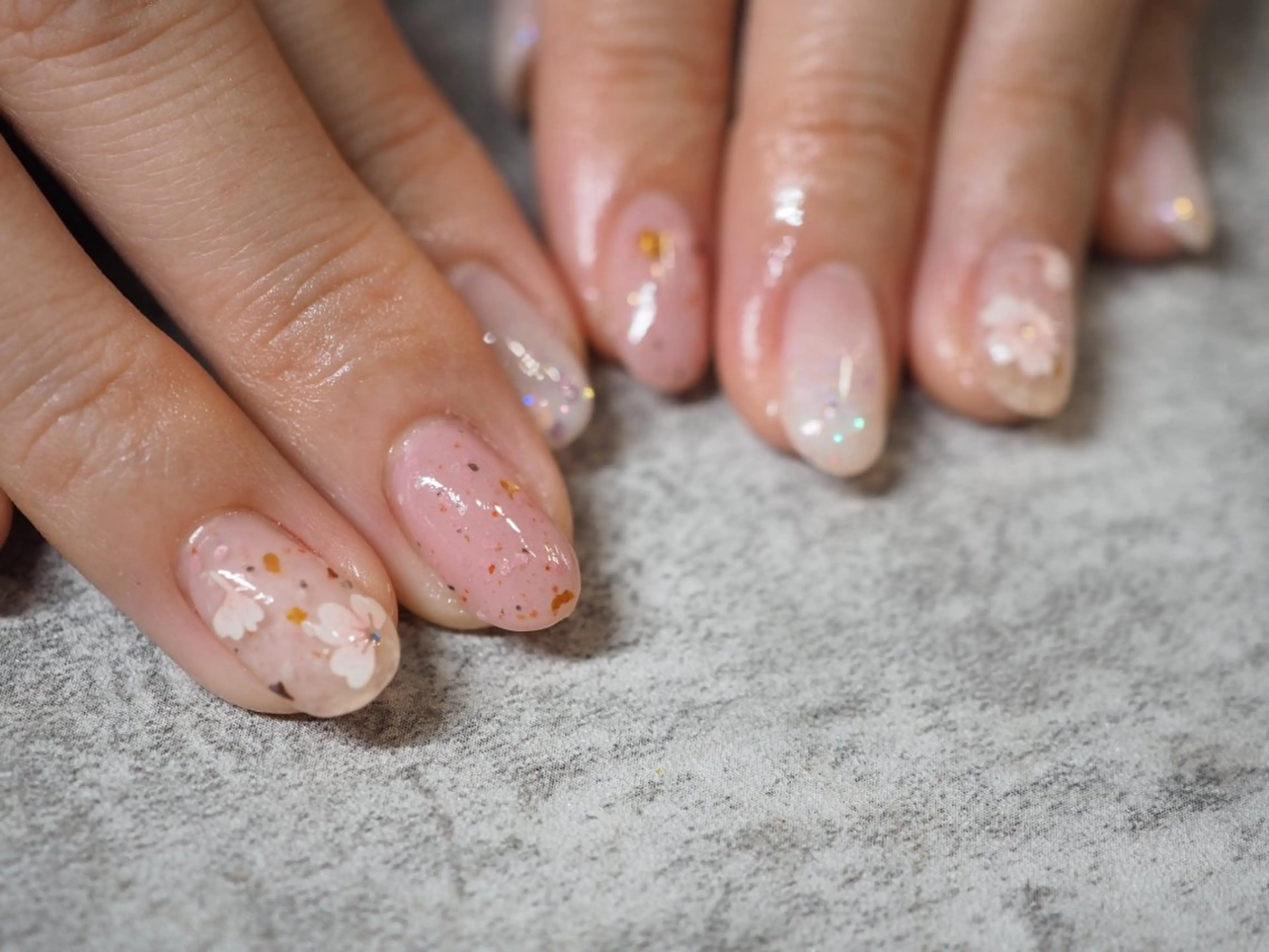 ネイル アートネイル チークネイル 桜ネイル フラッシュネイル フットネイル glaNje shioriのネイルデザイン