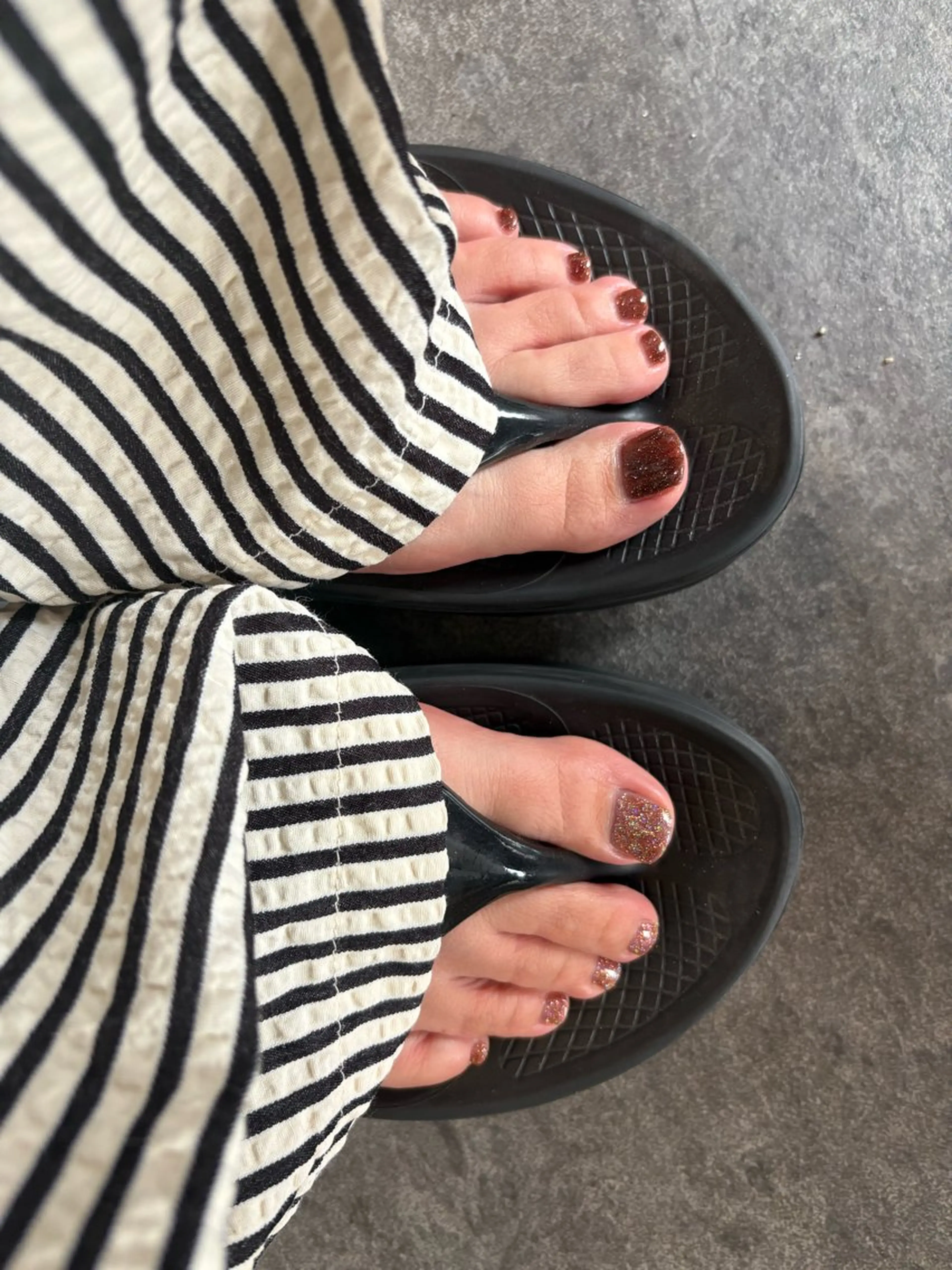 ⚪︎Foot 2color choice 🍪フットネイル 2色お選びいただけます。(オフ時間30分プラスです)の写真