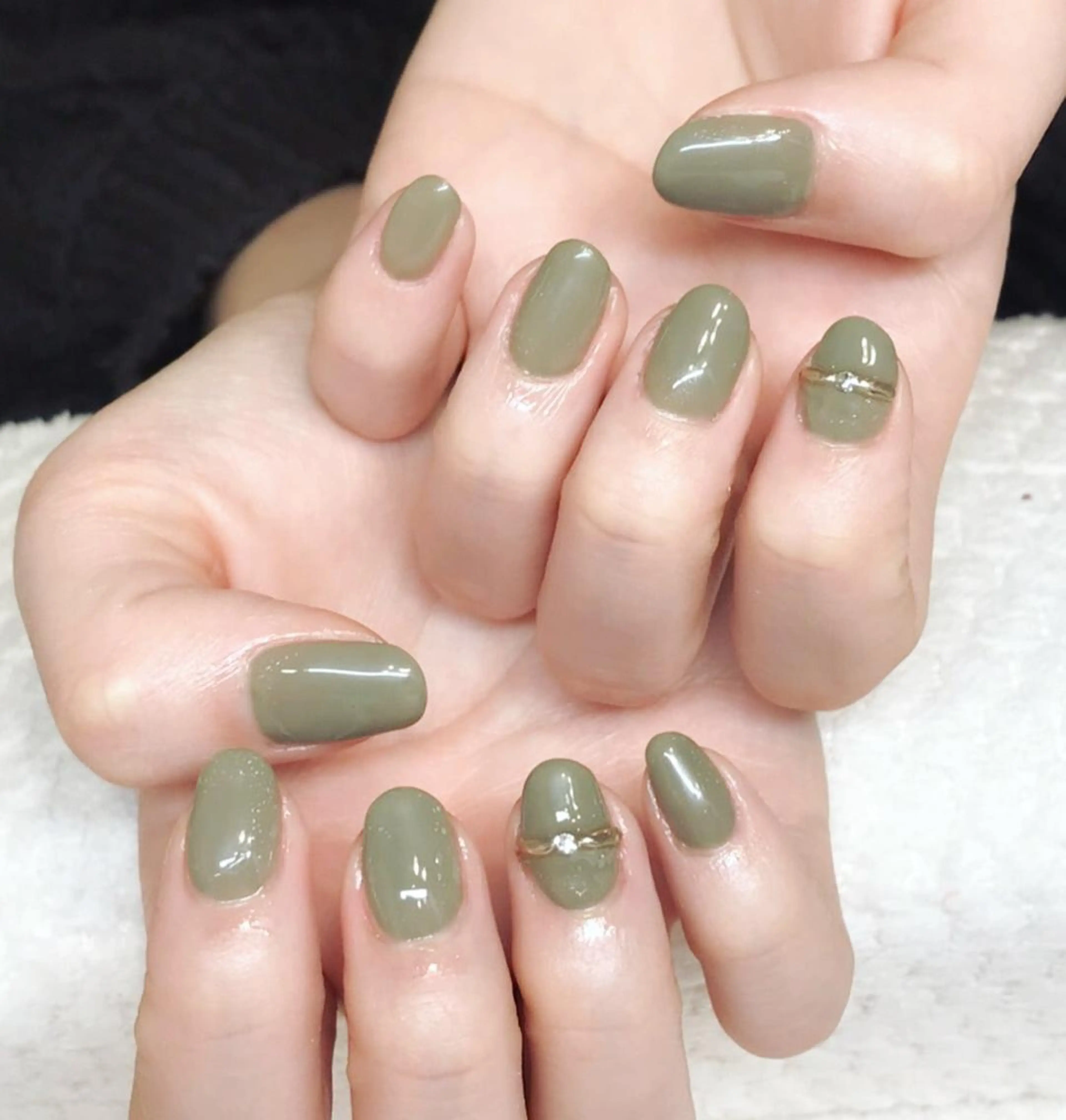 ネイル ジェルネイル グリーン オフィスネイル ワンカラーネイル シンプルネイル Nyanco Nailのネイルデザイン