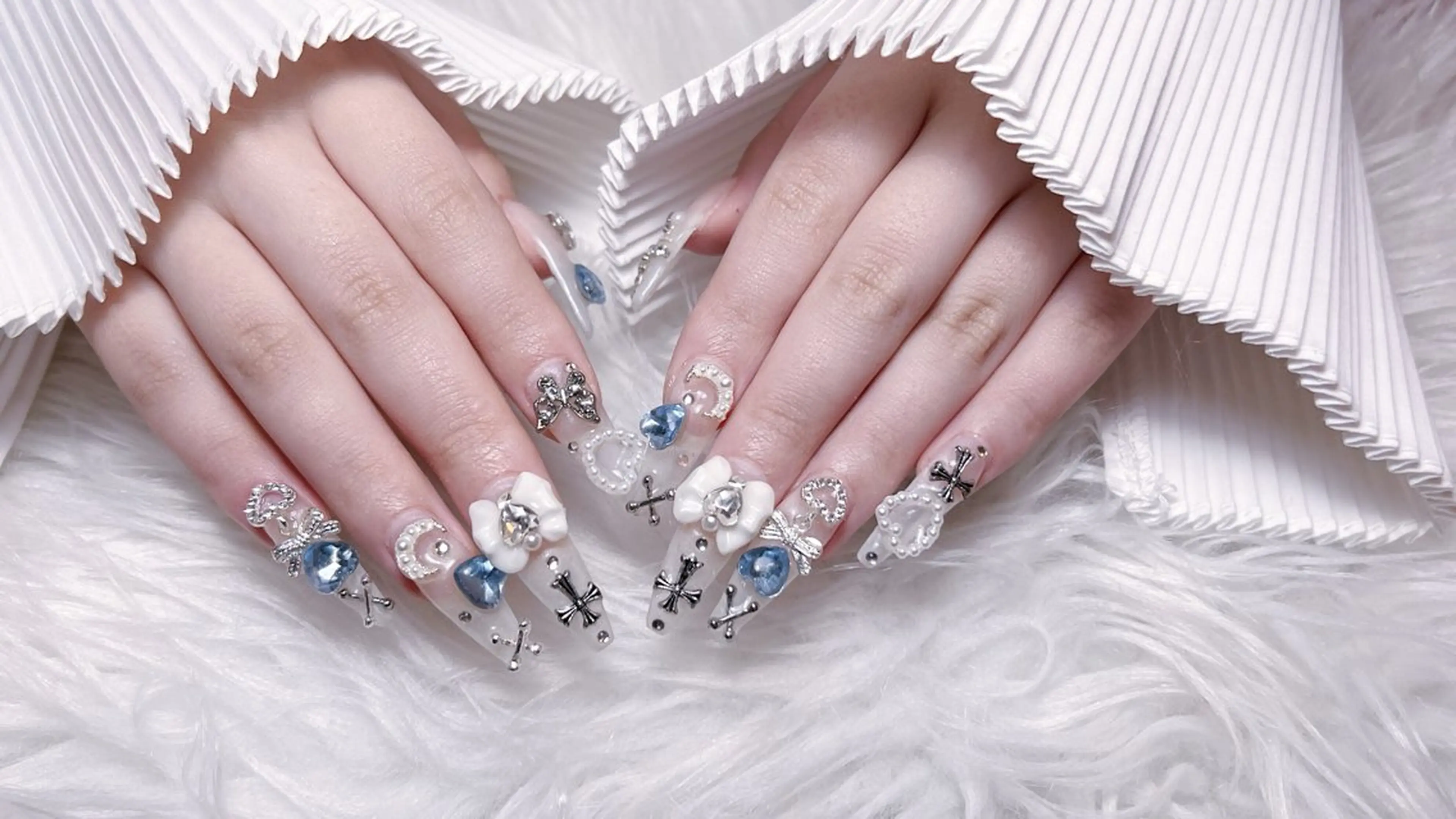 ネイル ☁️Yun nail Rin☁️のネイルデザイン