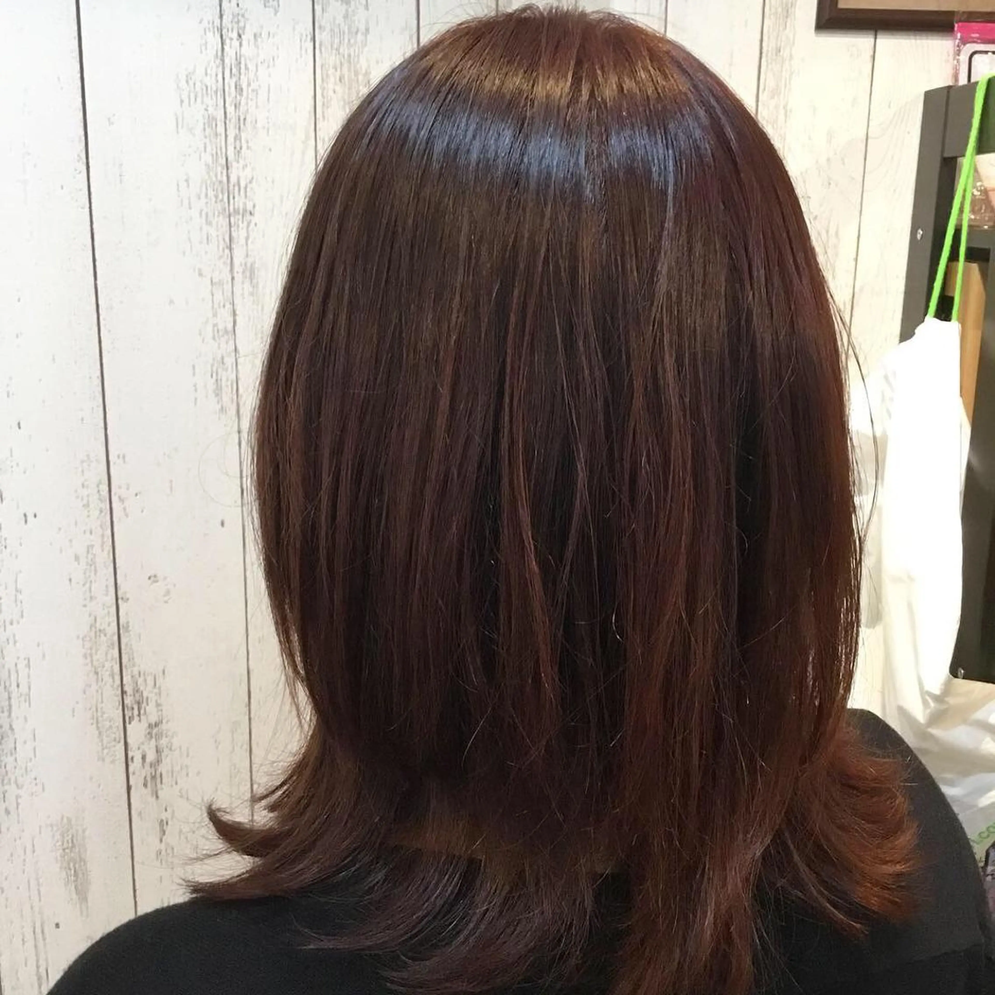 ミディアム カラー embrace エンブレイスのヘアスタイル