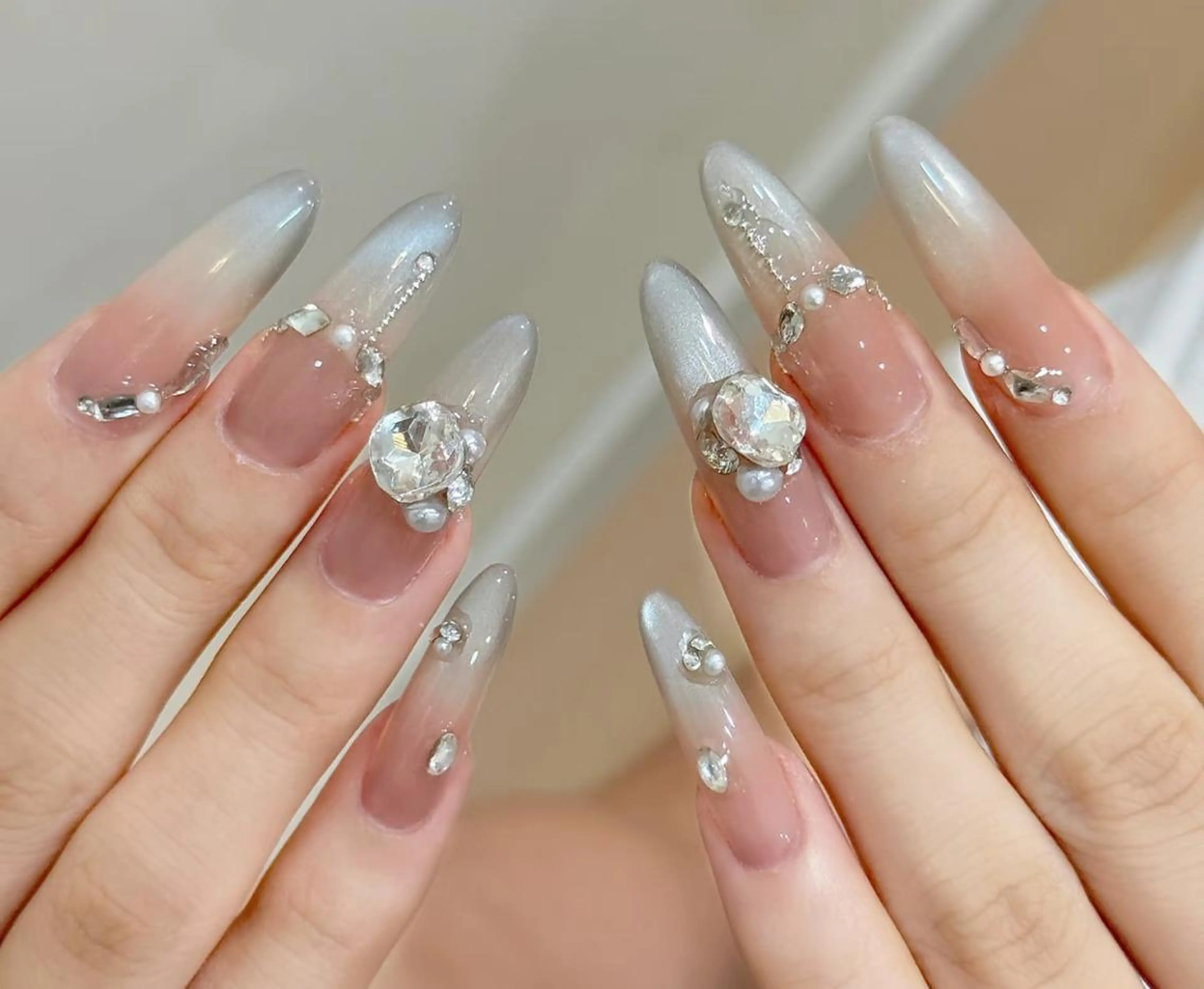 ネイル ハンドネイル 🎀 Ayaka_nailのネイルデザイン