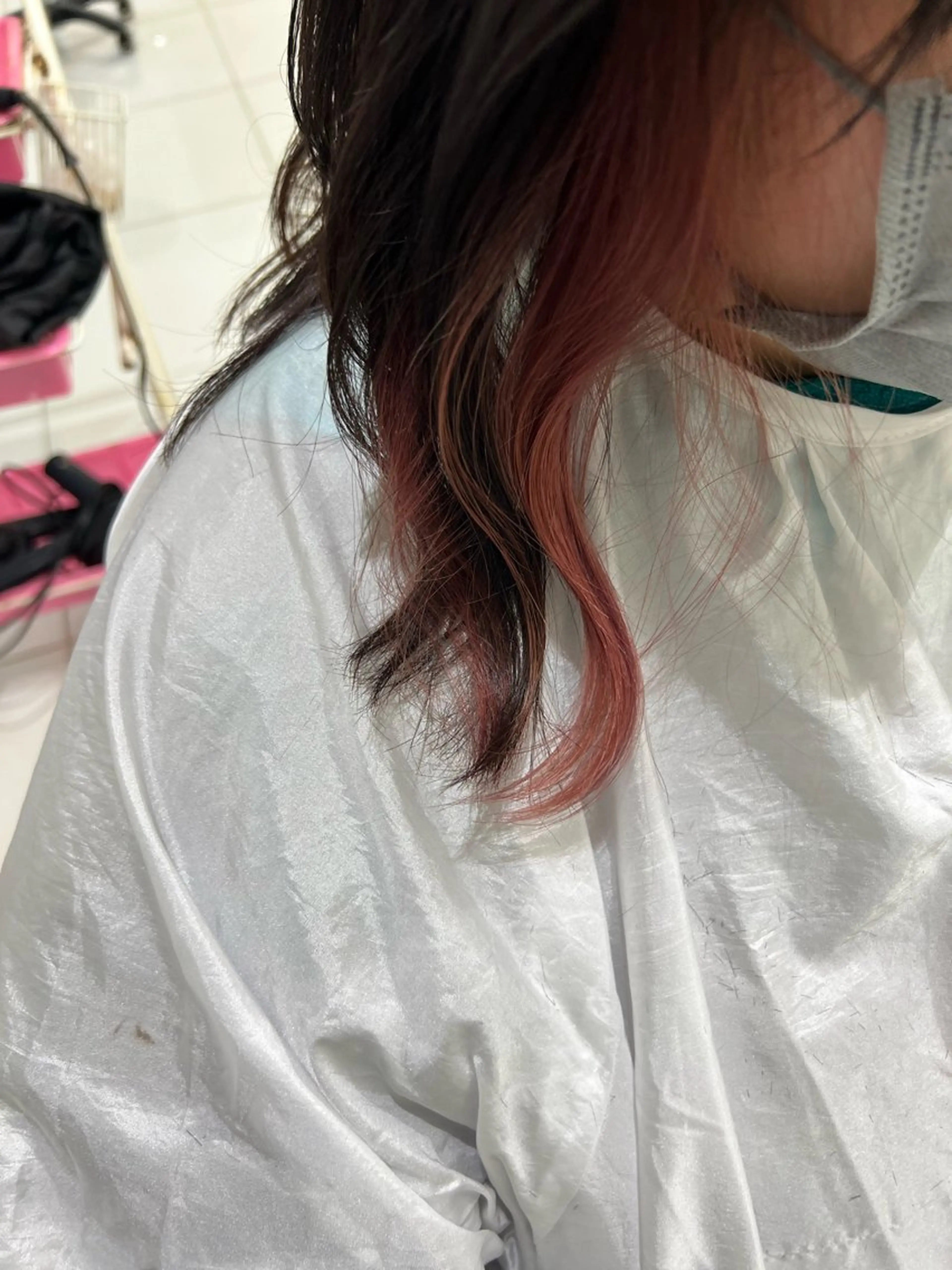 ミディアム カラー インナーカラー ピンクカラー カット ヘアカラー トリートメント TABOO.i 早野太郎のヘアスタイル