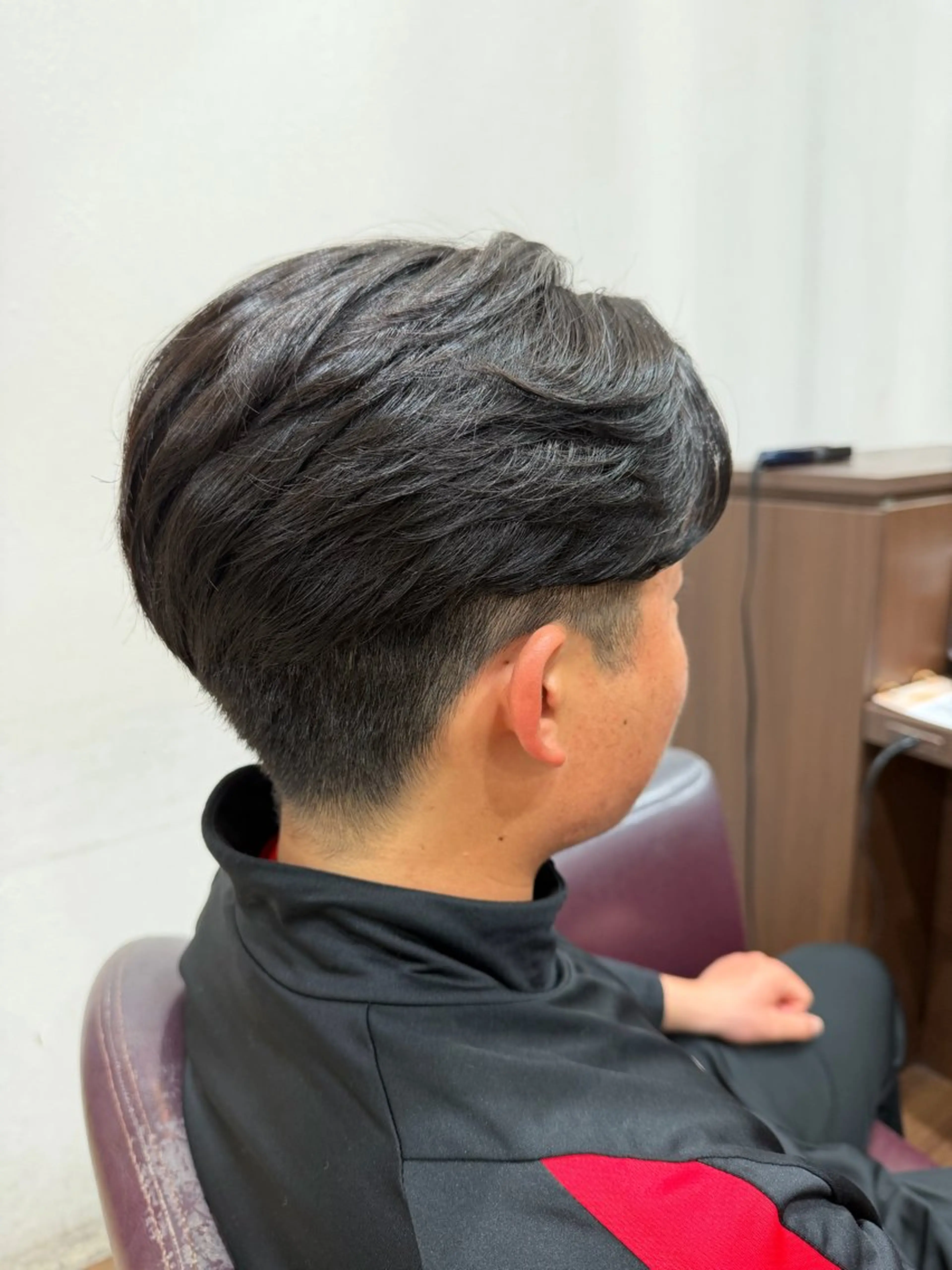 メンズ センターパート メンズパーマ カット 仲井 充のヘアスタイル
