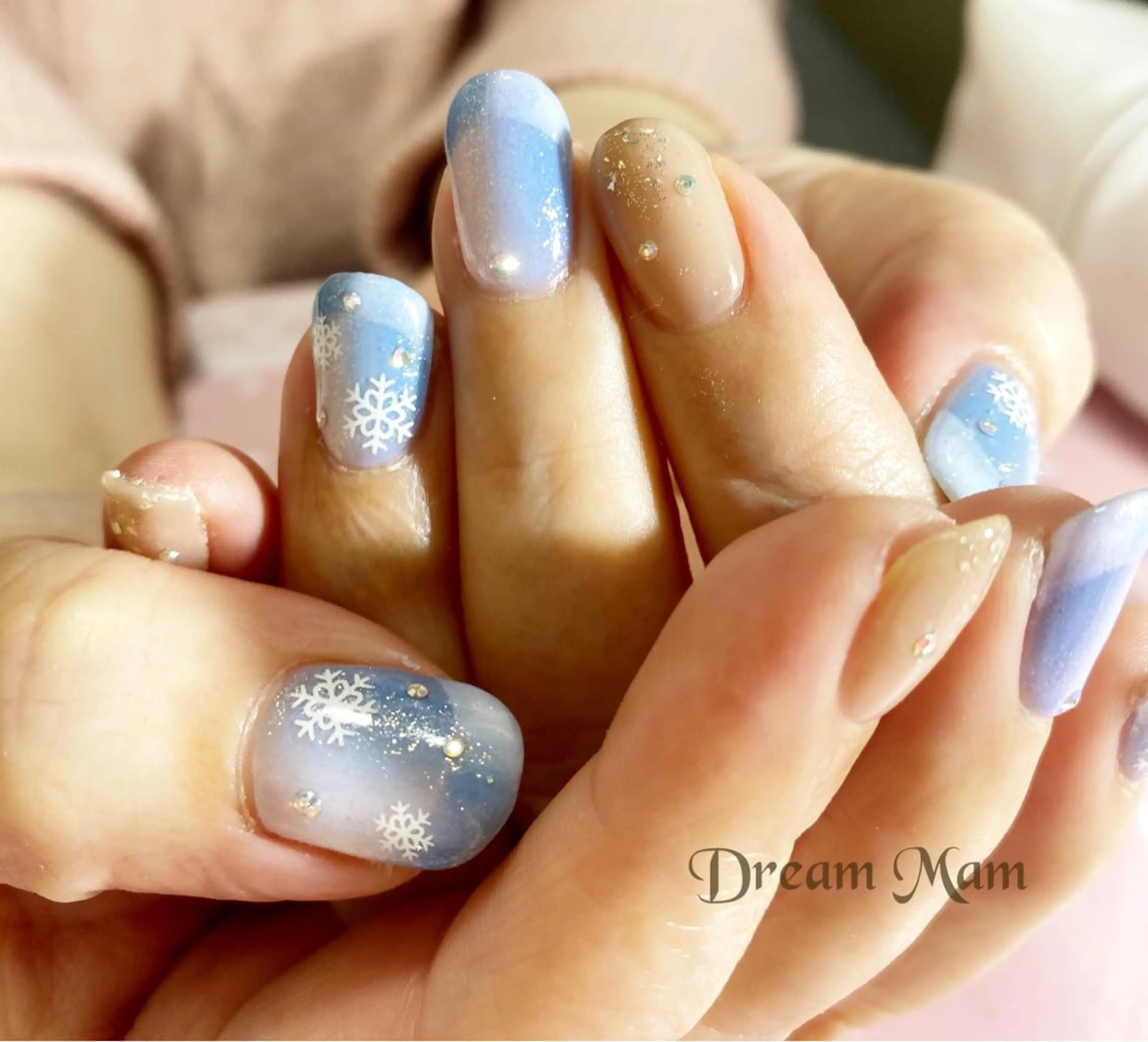 ネイル オーロラネイル フレンチネイル ジェルネイル キラキラネイル 韓国ネイル ハンドネイル Nail Salon Ｄream Mamのネイルデザイン
