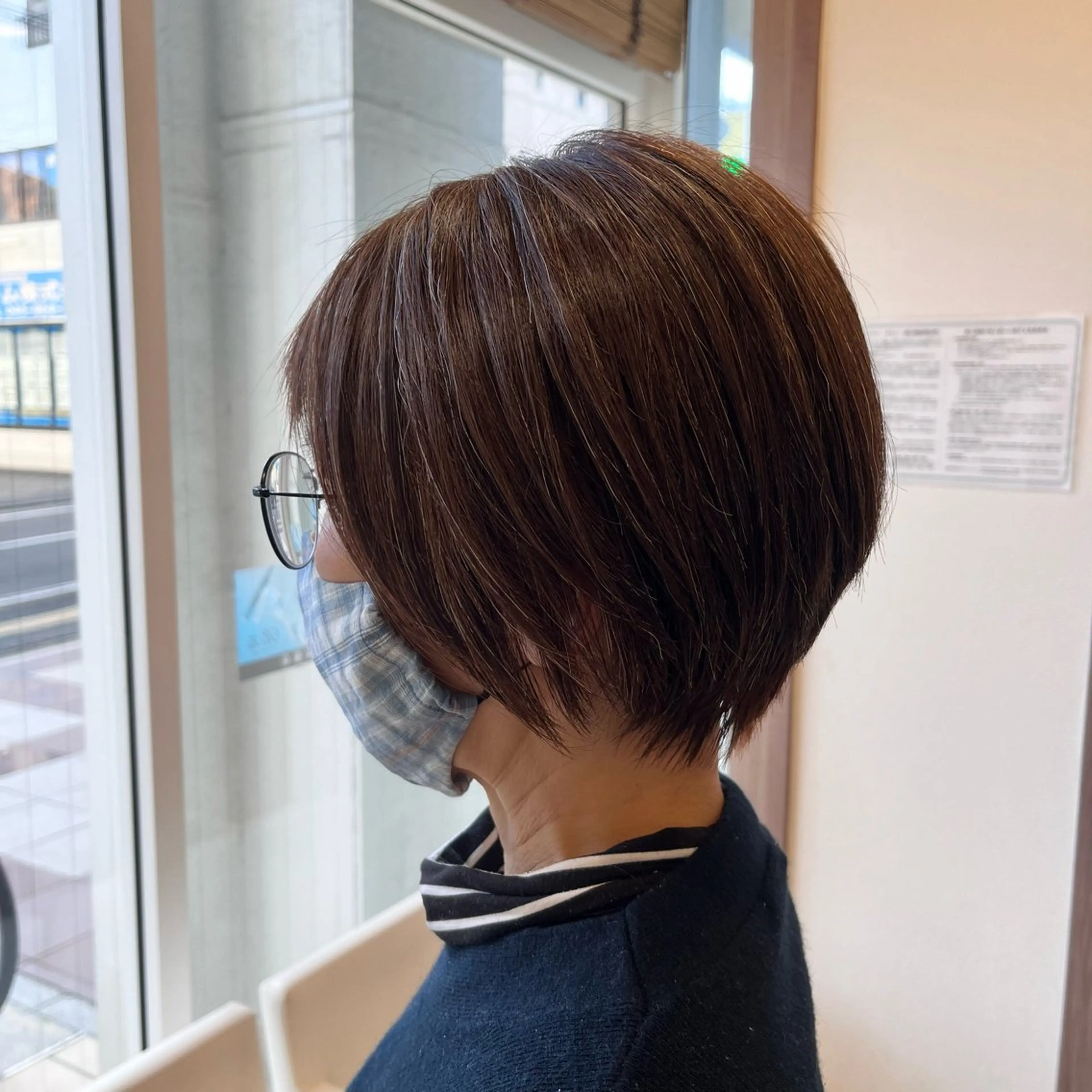 ショート カラー ナチュラル暖色カラー 🤎 佐藤栞のヘアスタイル