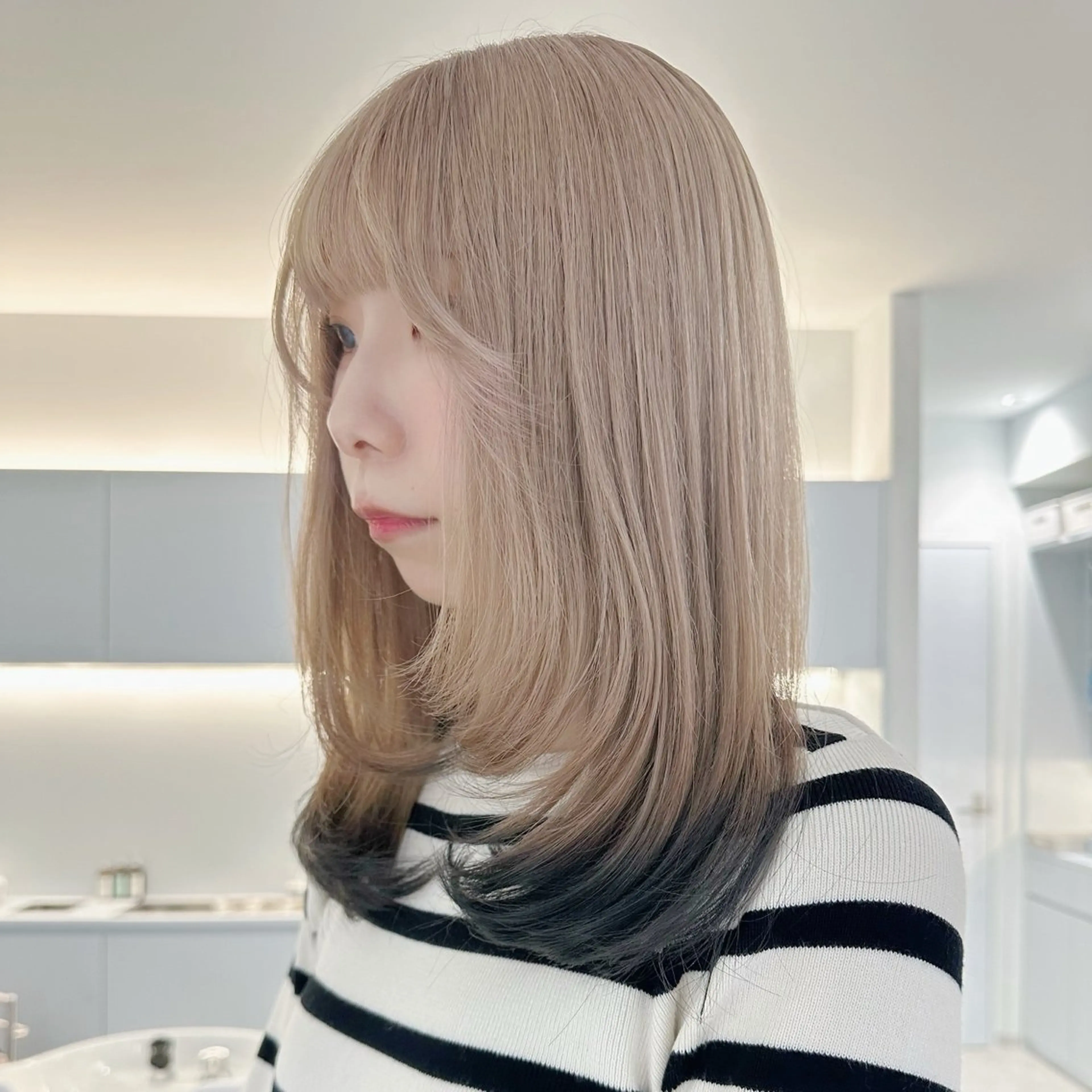 ミディアム カラー ブリーチ ヘアカラー 上品モテハイトーン chiakiのヘアスタイル