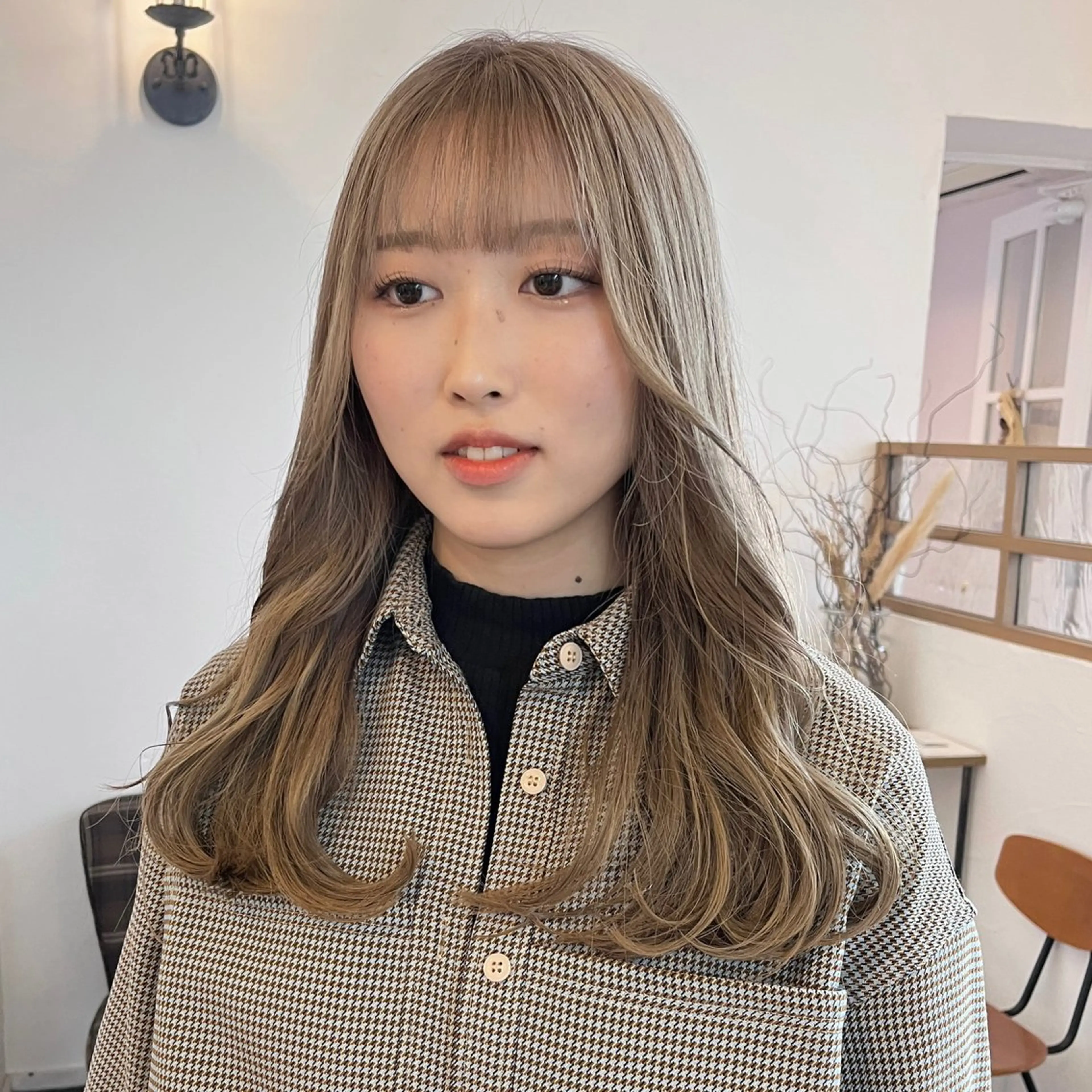 ロング カラー ベージュカラー ブリーチ 伊藤ゆかり/髪質改善 /透明感カラーのヘアスタイル