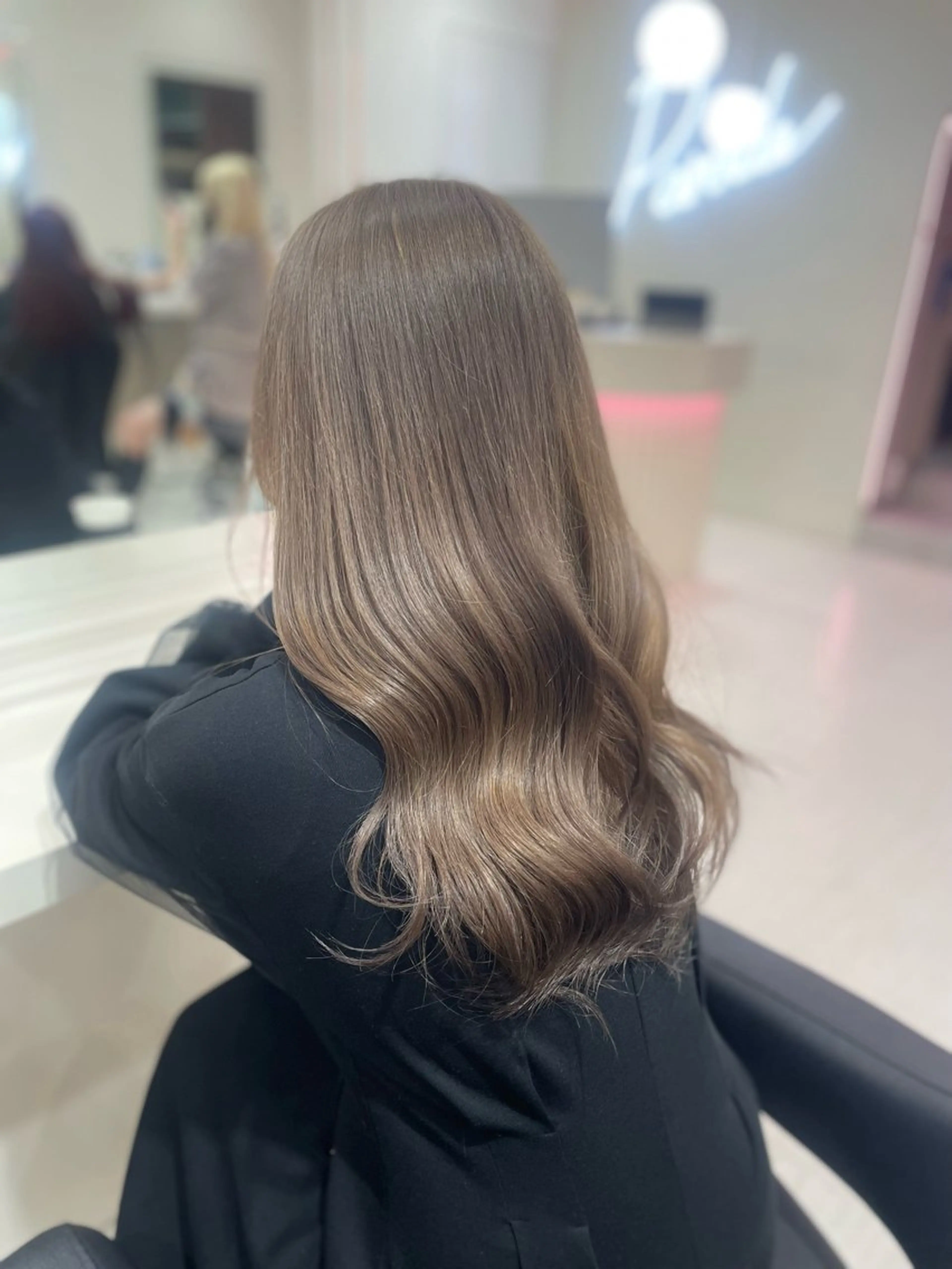 ロング 🎀淡めモテカラー WAKANA🎀のヘアスタイル