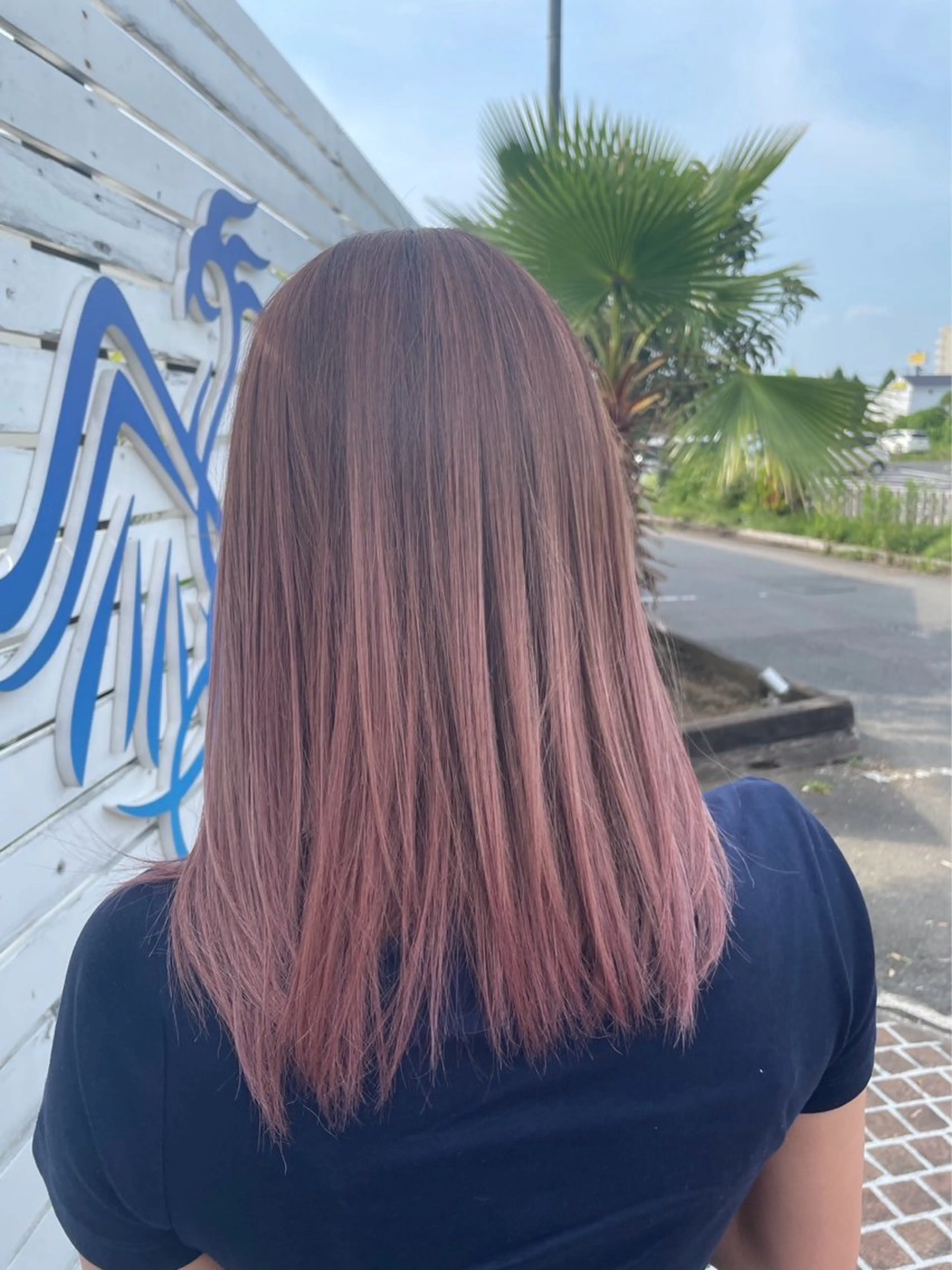 セミロング カラー 中川原 大介のヘアスタイル