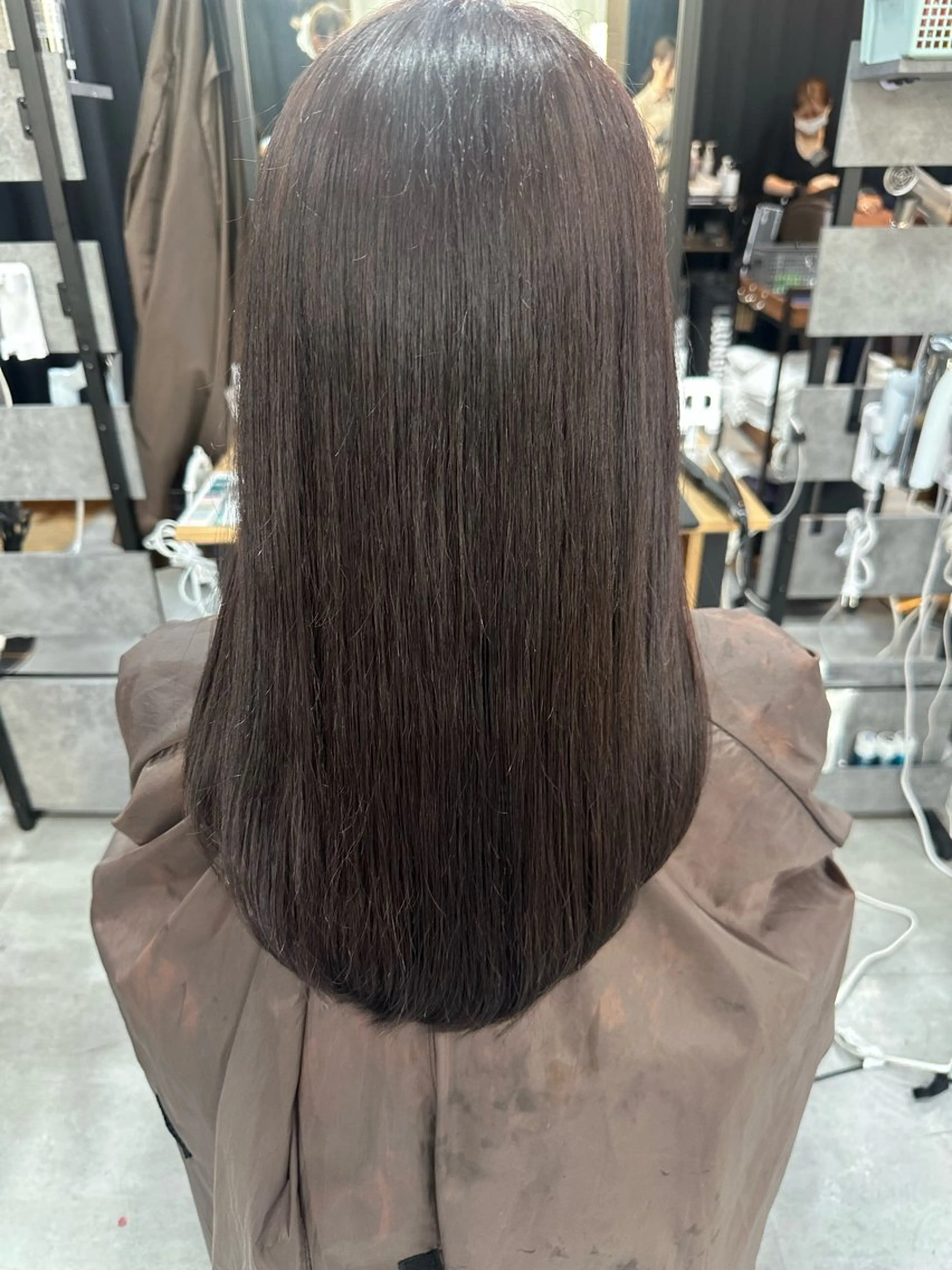 ロング パープルカラー 吉田 愛梨のヘアスタイル