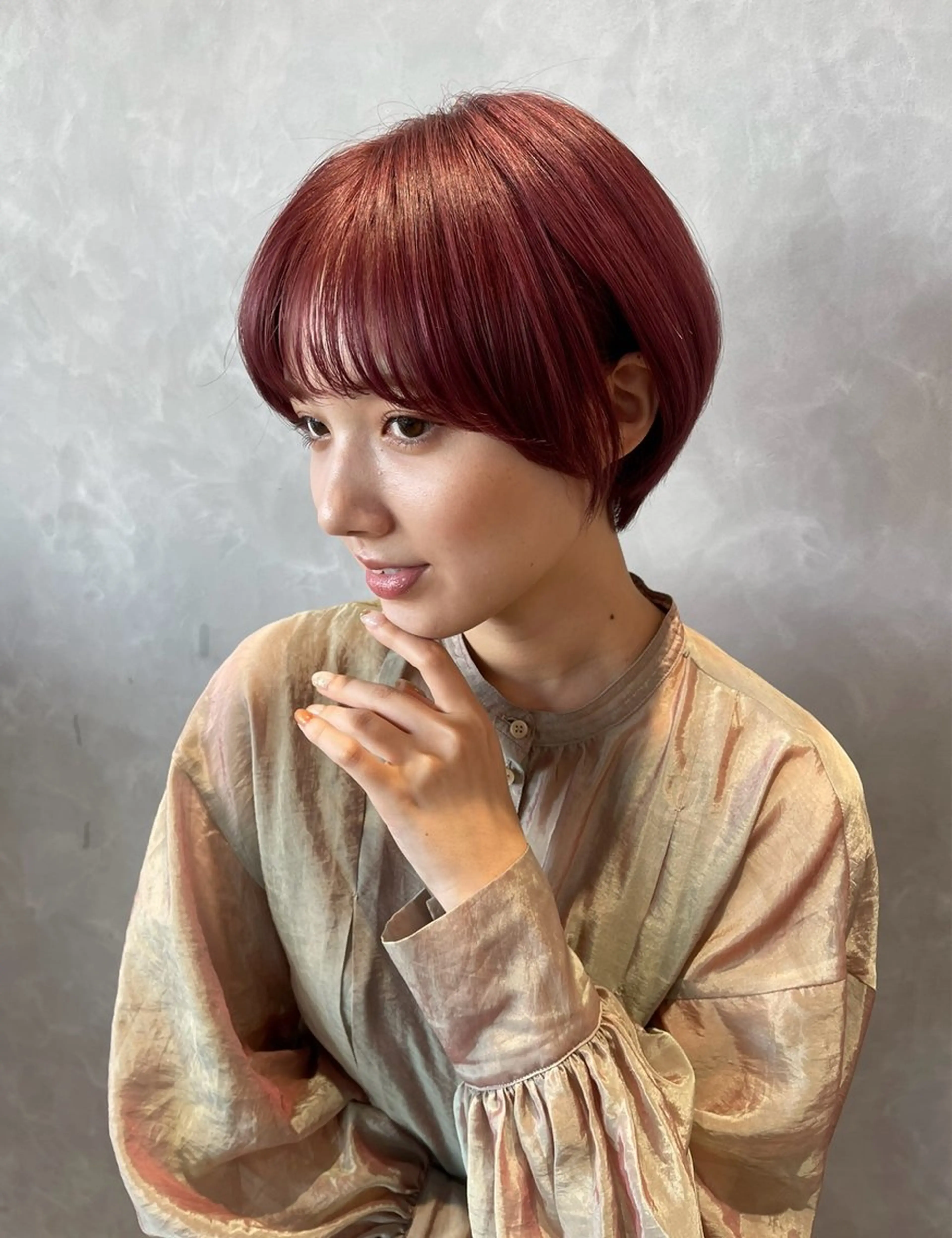 ショート カラー 赤みゼロベージュ 🤎MISAKIのヘアスタイル