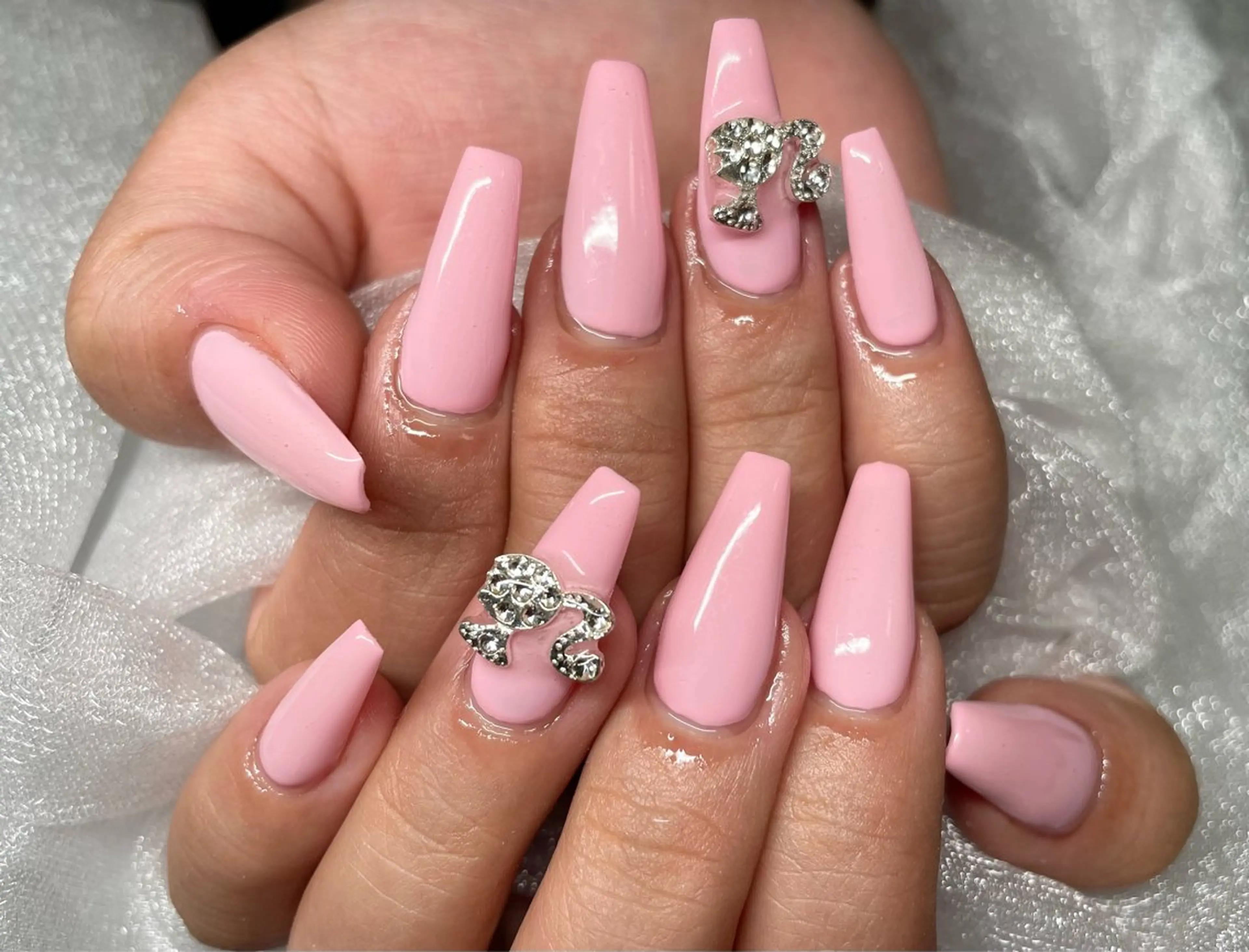 【オフ・ケア込み】☆チップ10本長さだし、2本パーツつけ放題💅✨️の写真