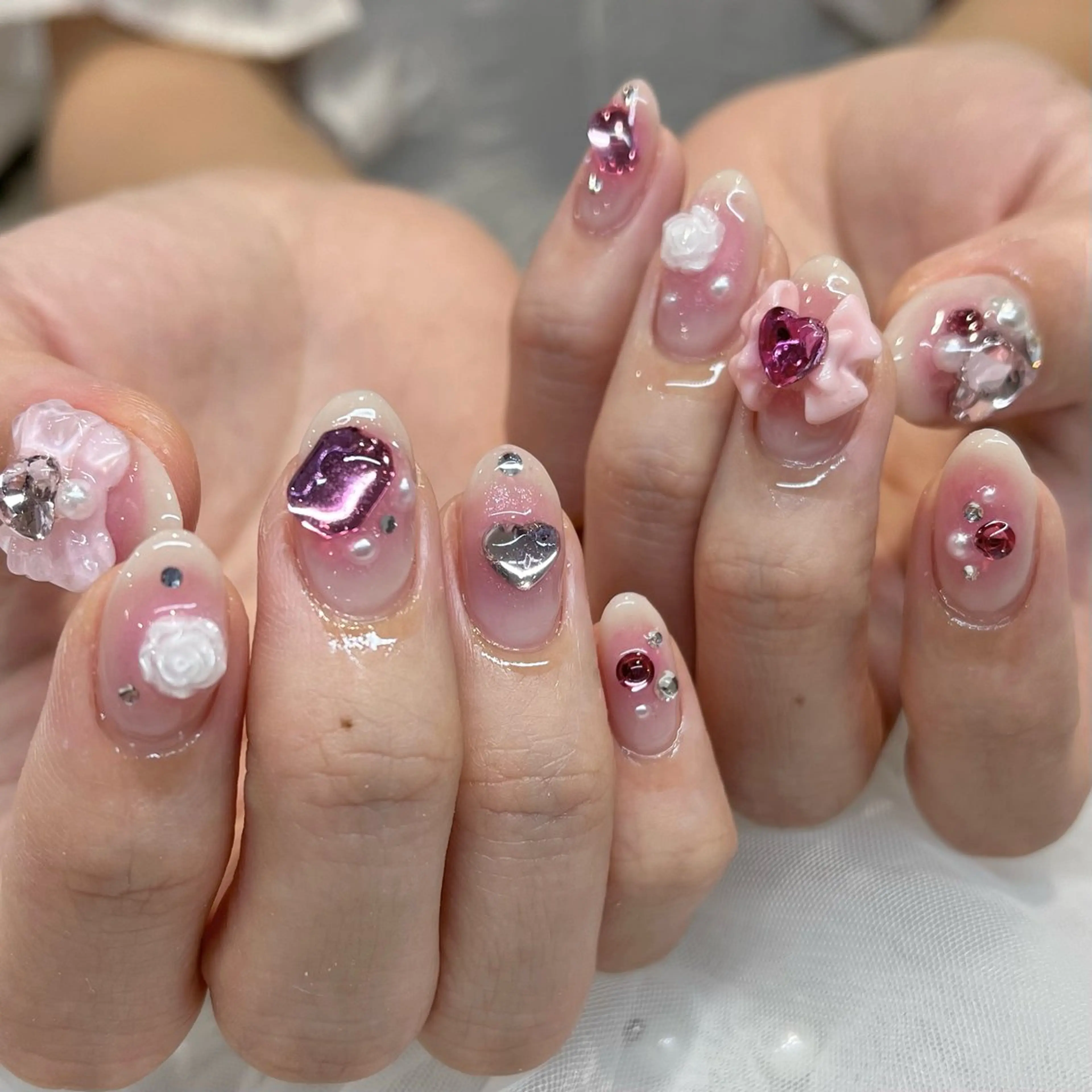 ネイル ハンドネイル 内田 里穂のネイルデザイン