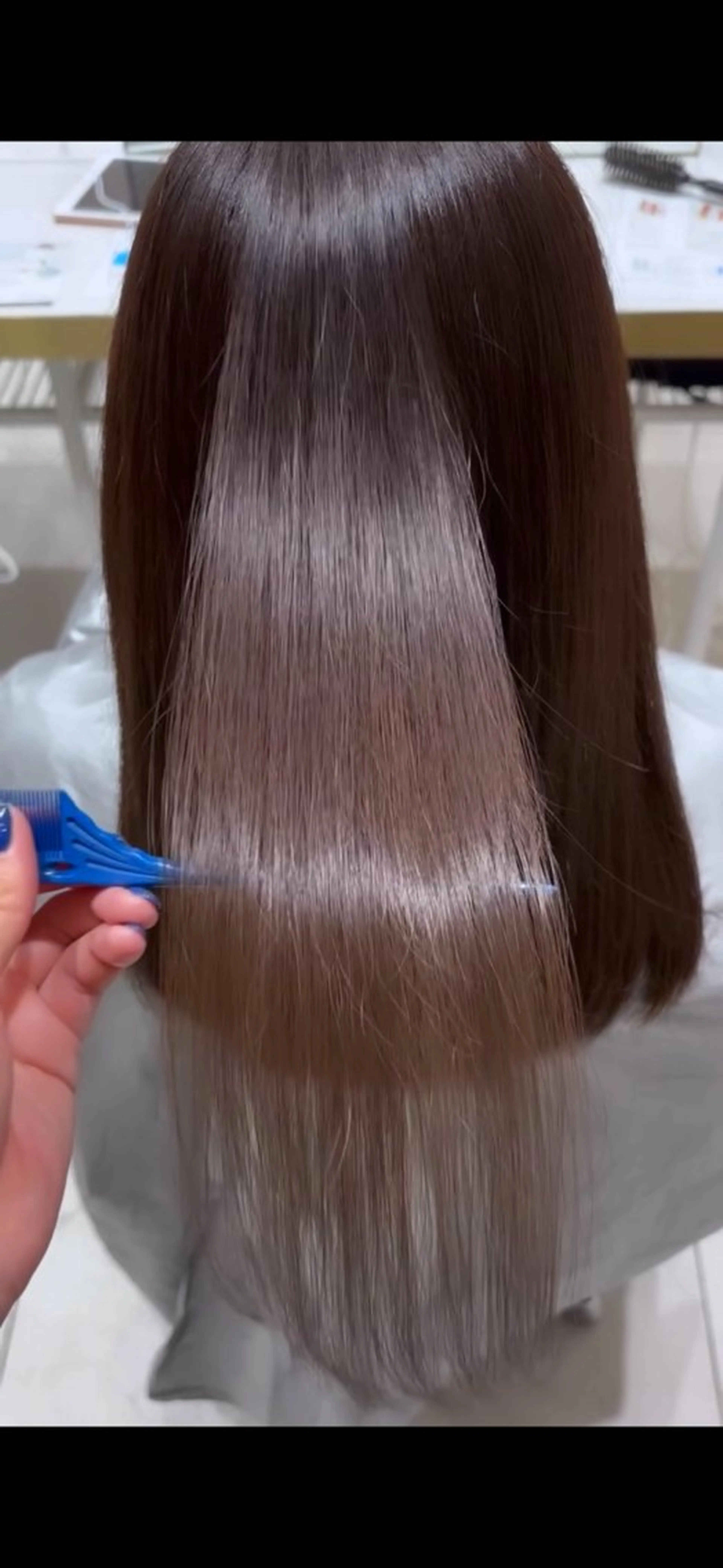 セミロング カラー 透明感カラー / レイヤー/ mamiのヘアスタイル