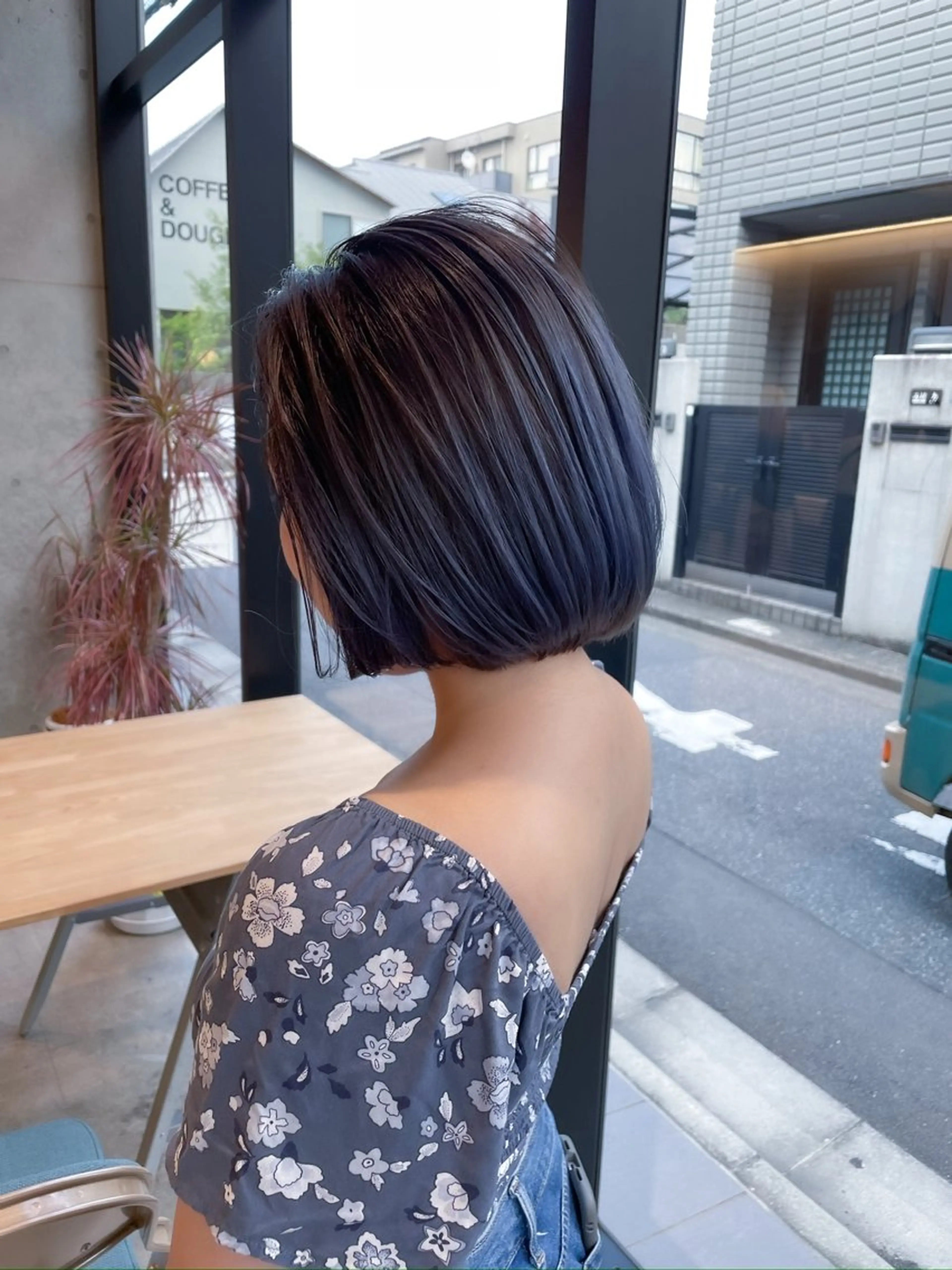 ショート カラー ヘアアレンジ ミニボブ/ブリーチ 🌈MISATOのヘアスタイル