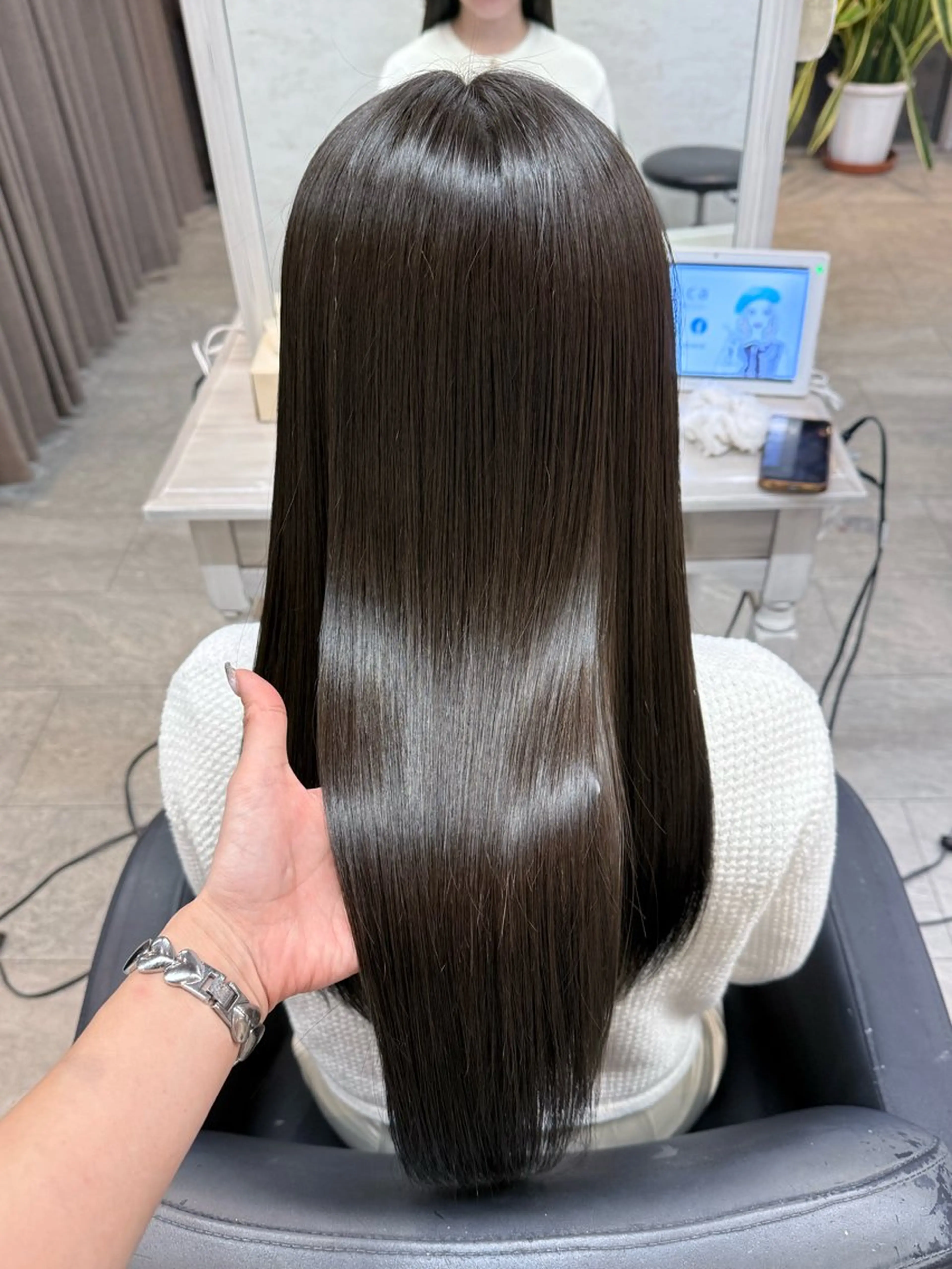 ロング カラー ヘアカラー トリートメント 女性に人気♪ はやしほのかのヘアスタイル