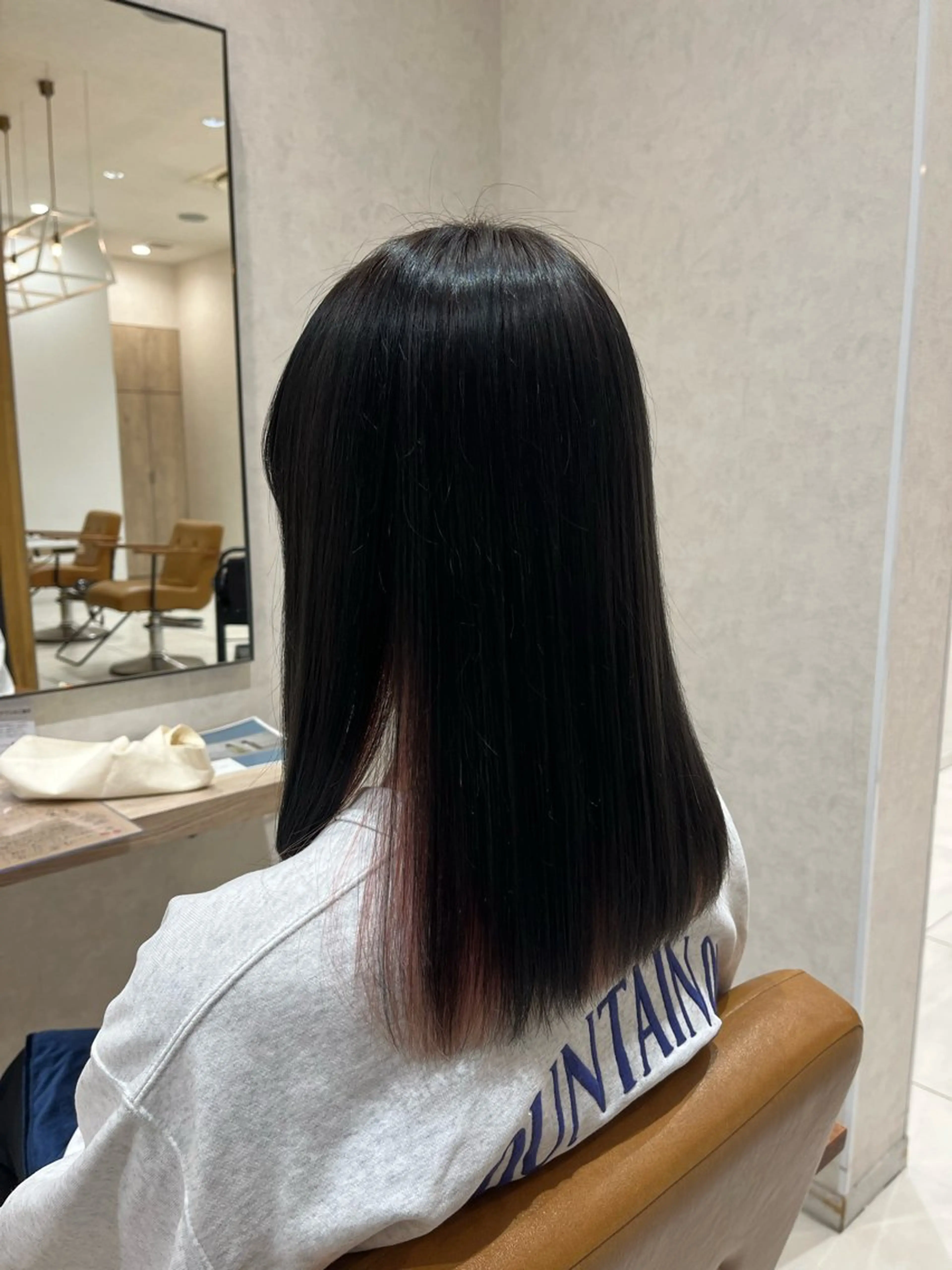 ミディアム トリートメント トリートメント moe｜透明感カラー ×似合わせカットのヘアスタイル