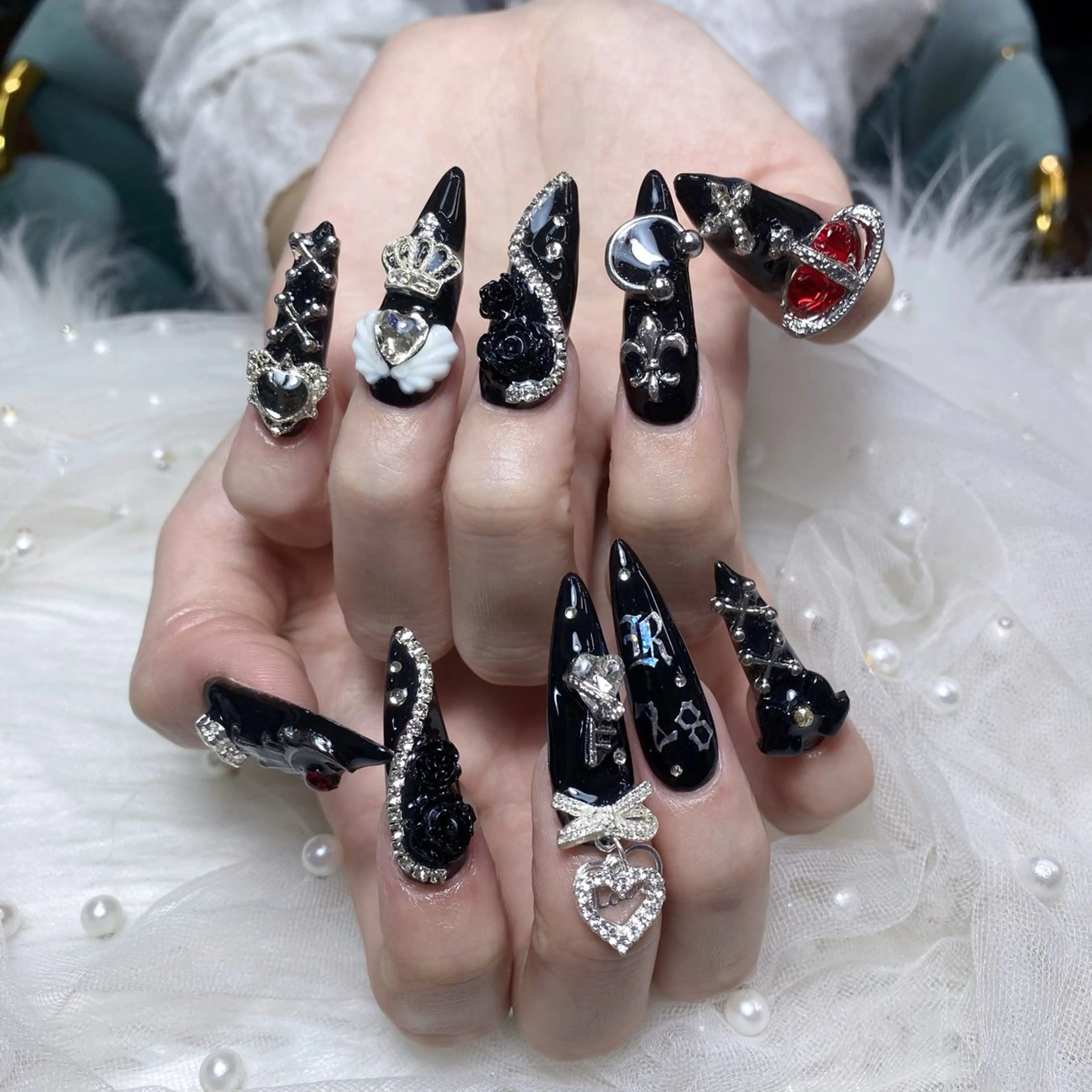 ネイル オーロラネイル 成人式 フレンチネイル ハート 韓国ネイル ハンドネイル Melody Nail所属・Melody  3D/スカルプ専門店のネイルデザイン