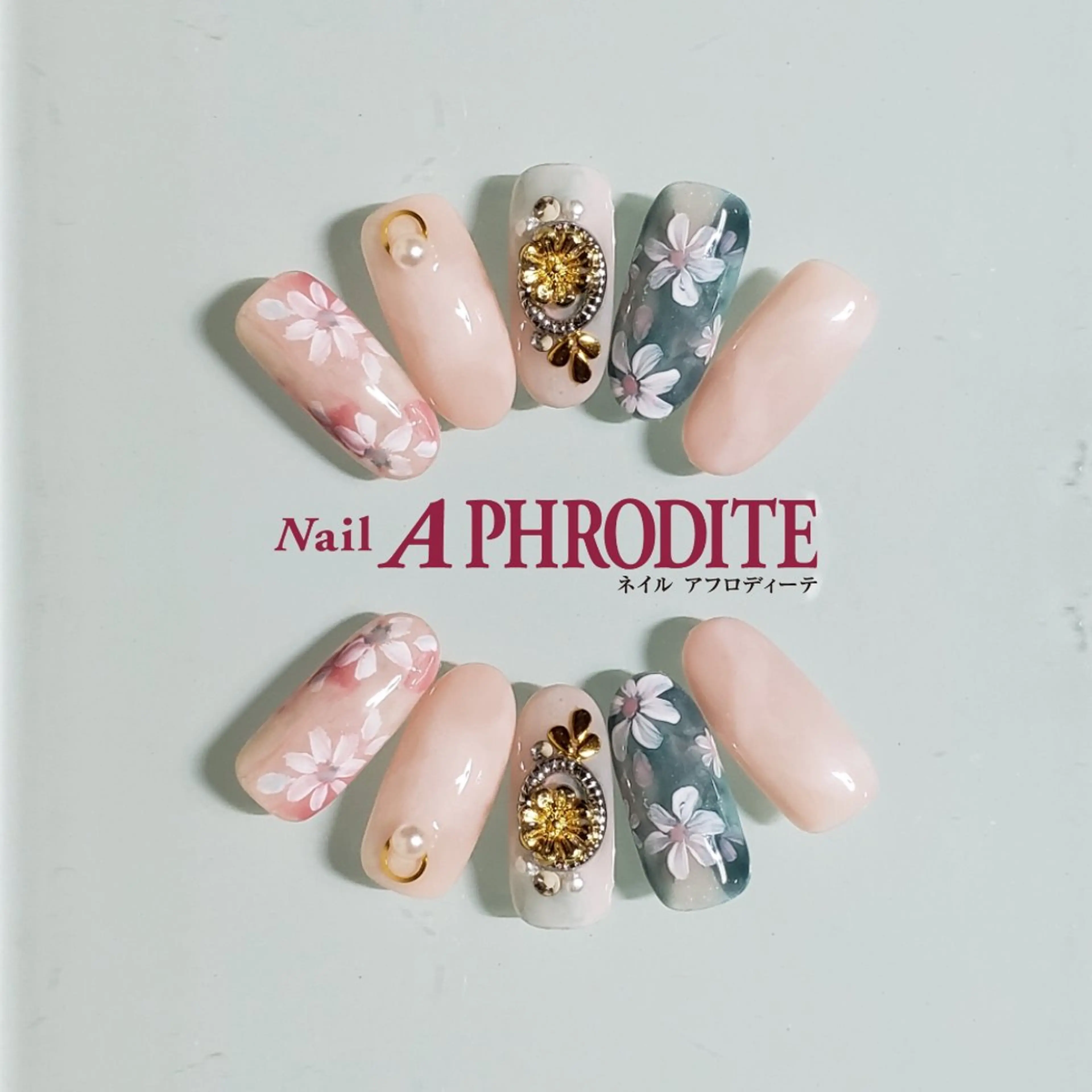 ネイル ジェルネイル ニュアンスネイル スカルプネイル ソフトジェル ネイルチップ ハンドネイル Nail  Aphroditeのネイルデザイン