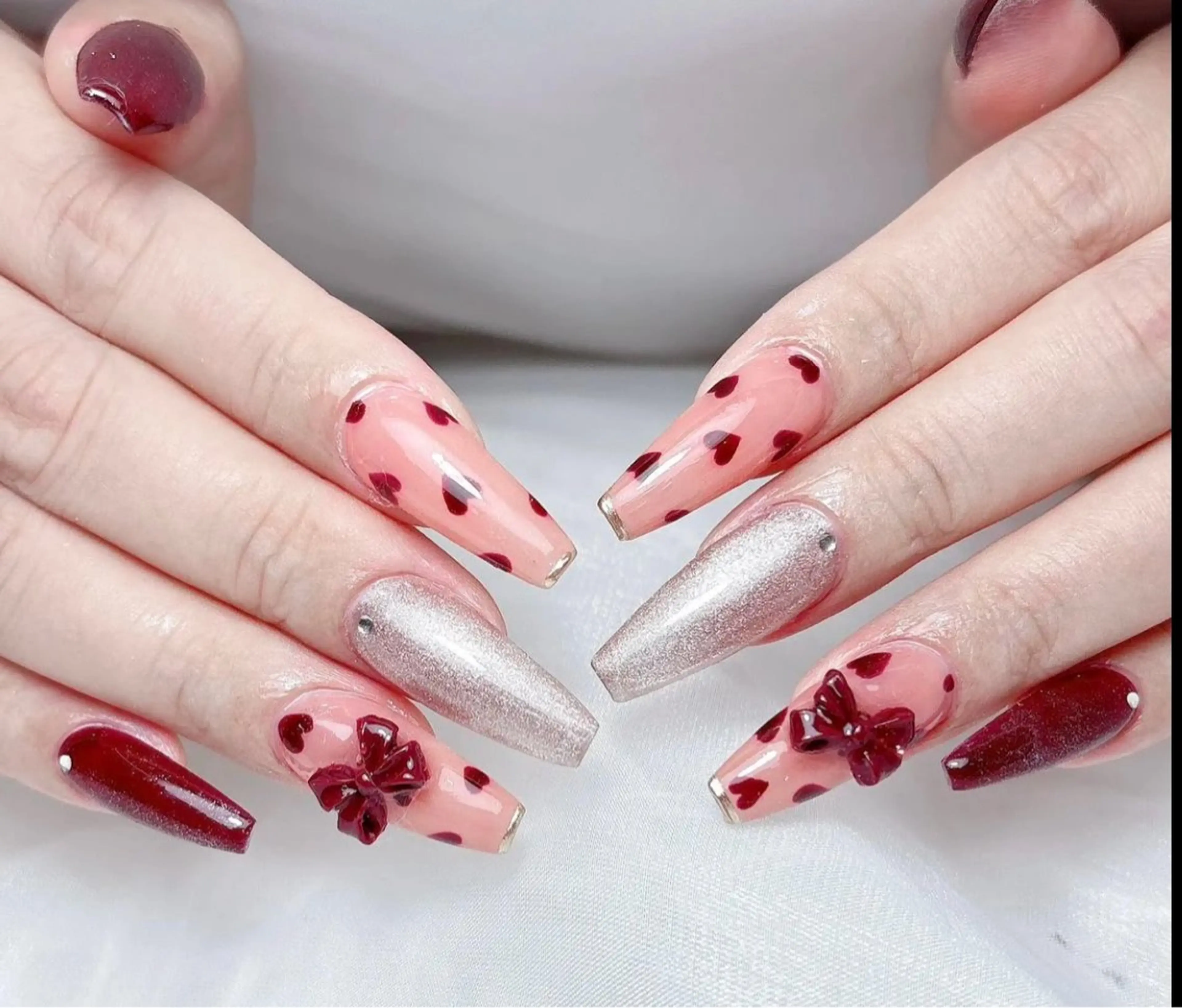 ネイル オーロラネイル フットネイル フレンチネイル ジェルネイル ガーリー ハンドネイル ╹◡╹Mimoミモ ネイルサロンのネイルデザイン