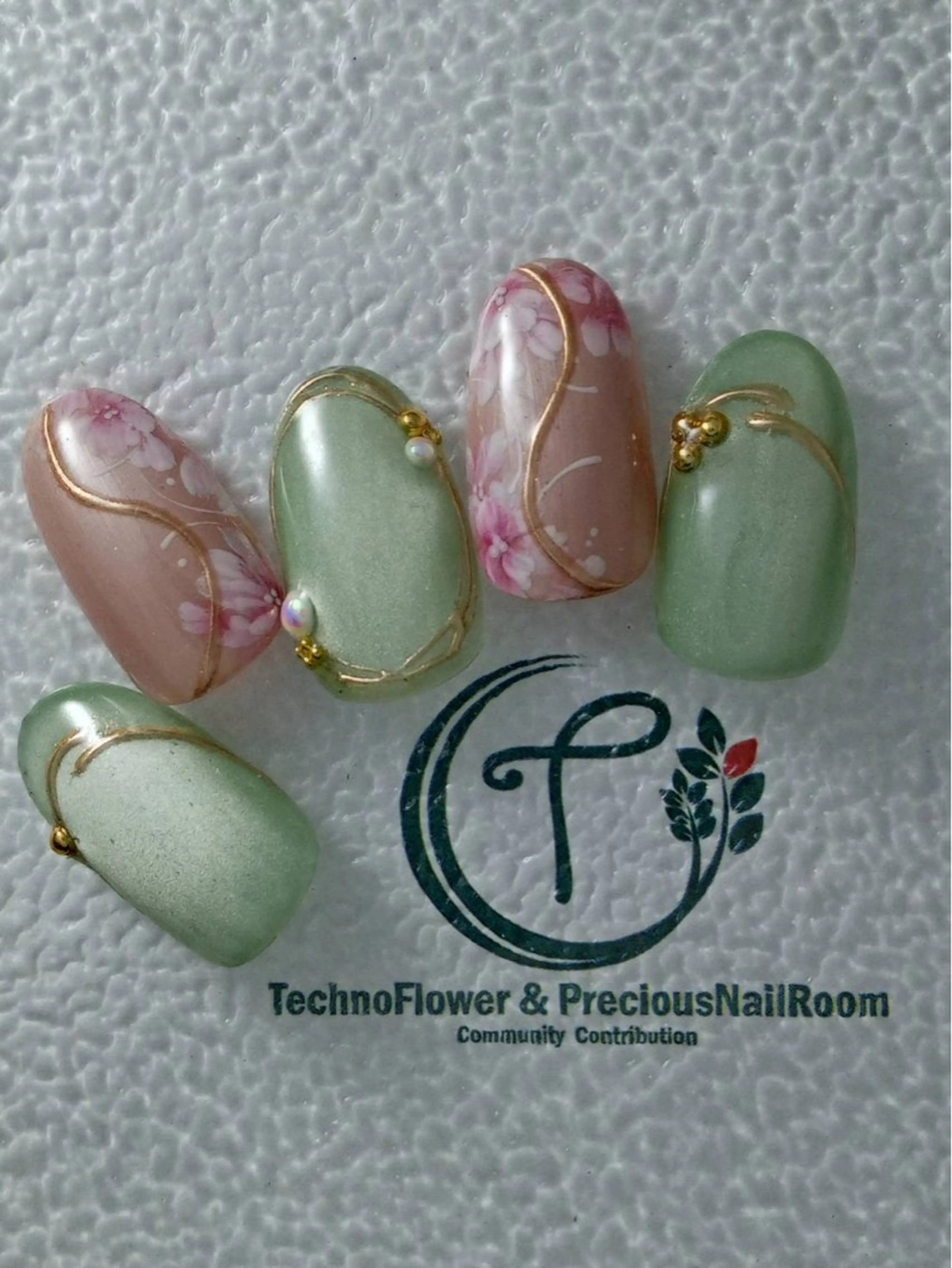 ネイル フラワーネイル precious nail room所属・precious nail  roomのネイルデザイン