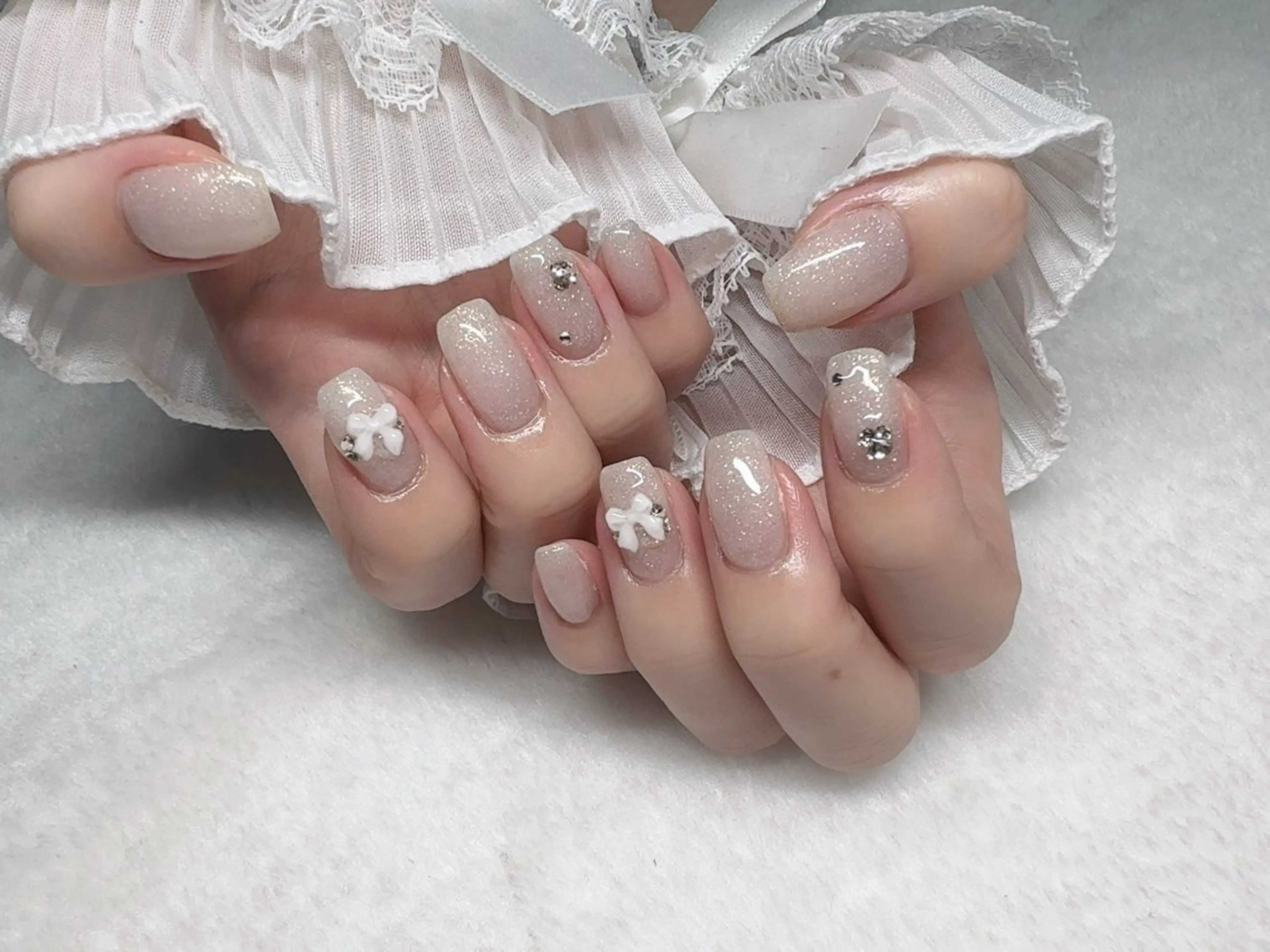 ネイル I-nailロング /ワンホン/キラキラのネイルデザイン