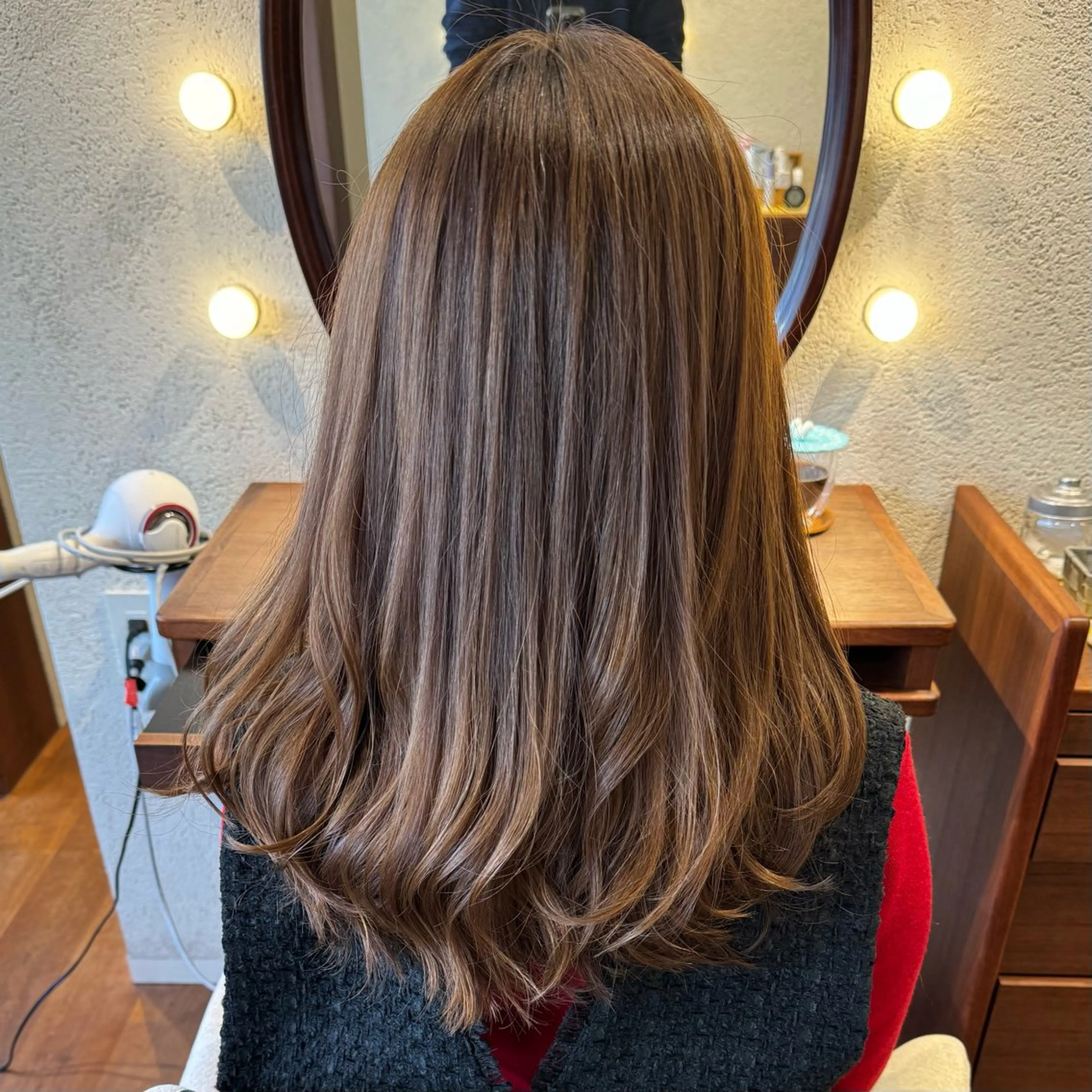 セミロング カット ヘアカラー トリートメント エルサフィロ肥後橋所属・中村 将也のヘアスタイル