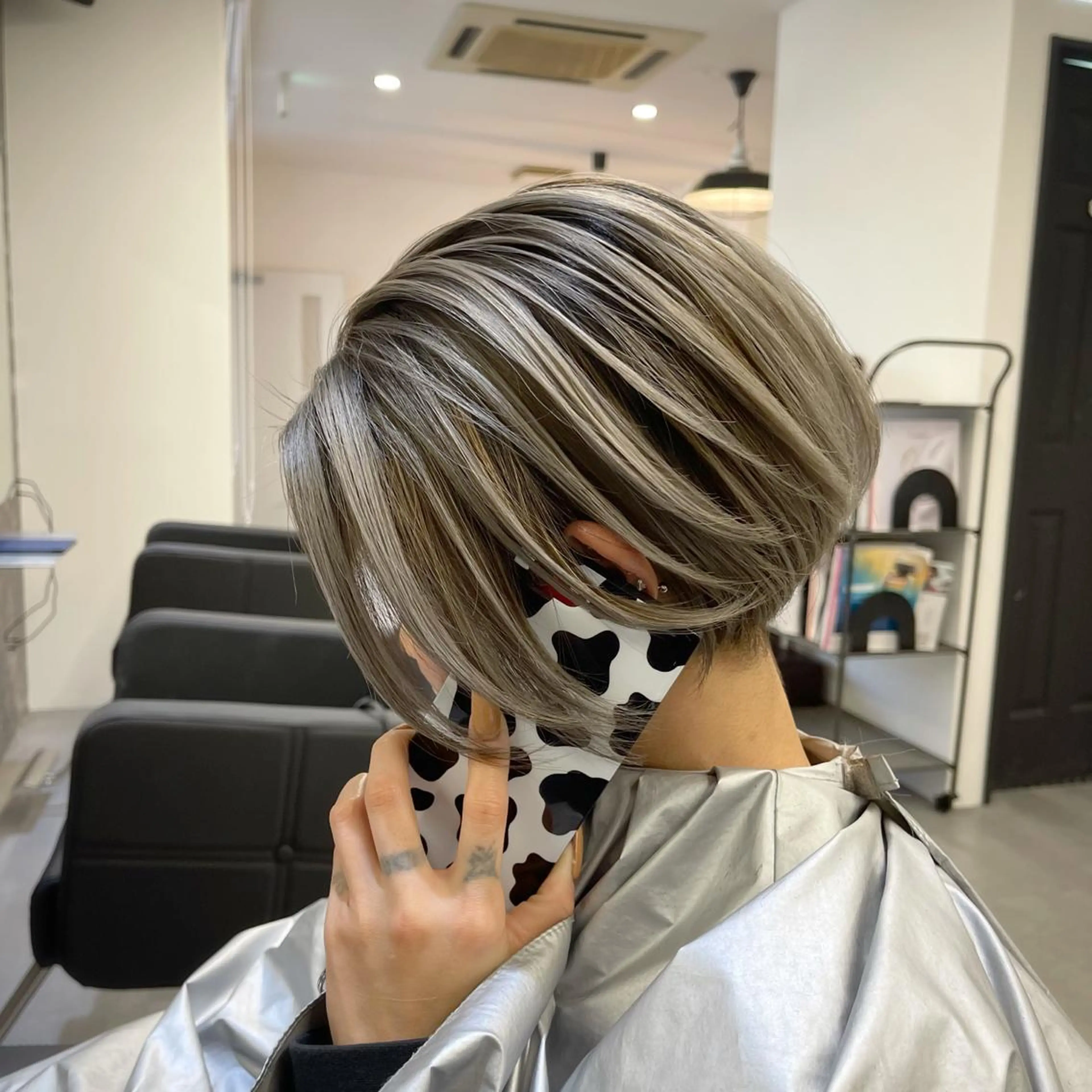 ショート ヘアアレンジ 外国人風カラー ハイライト レイヤーカット アンドウ ユウ/ レイヤーカット/韓国のヘアスタイル